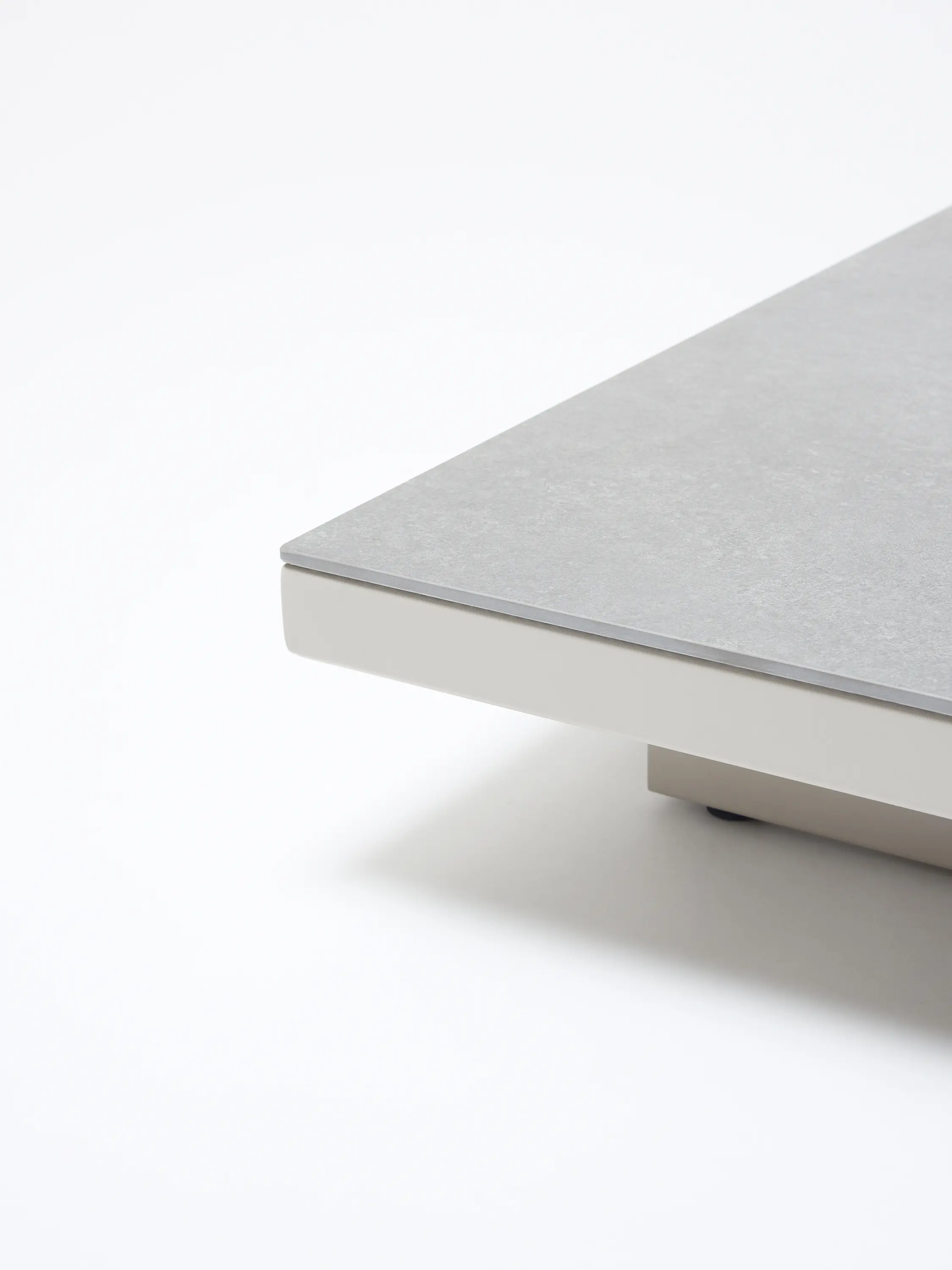 Fast - Solaris Evo Low square table