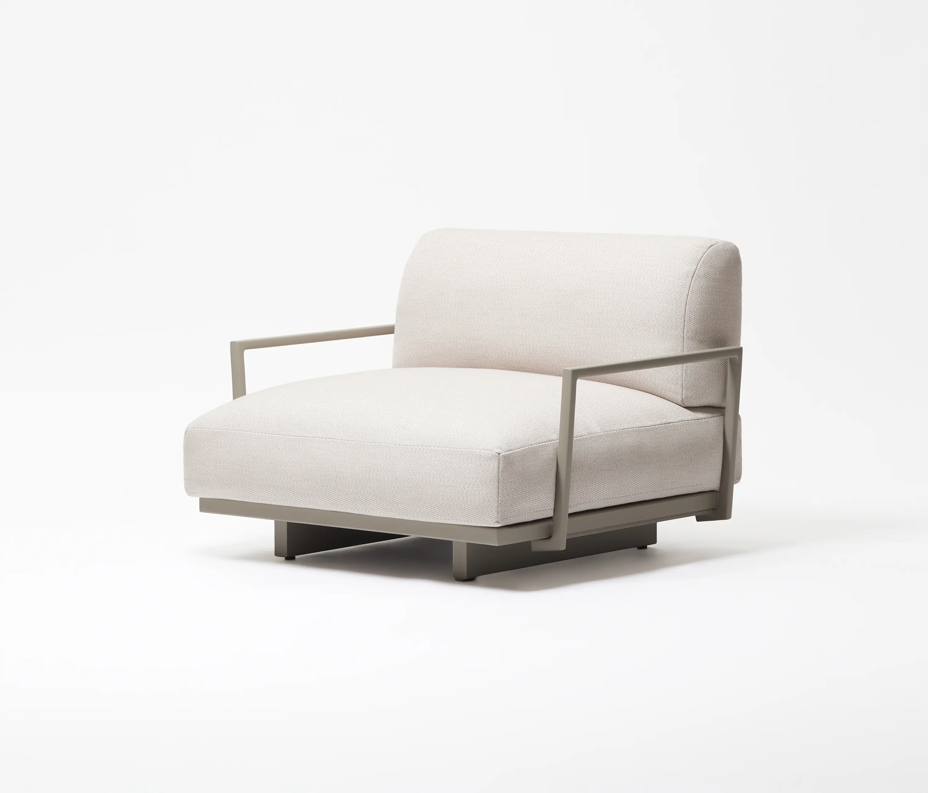 Fast - Solaris Evo Armchair with armrest