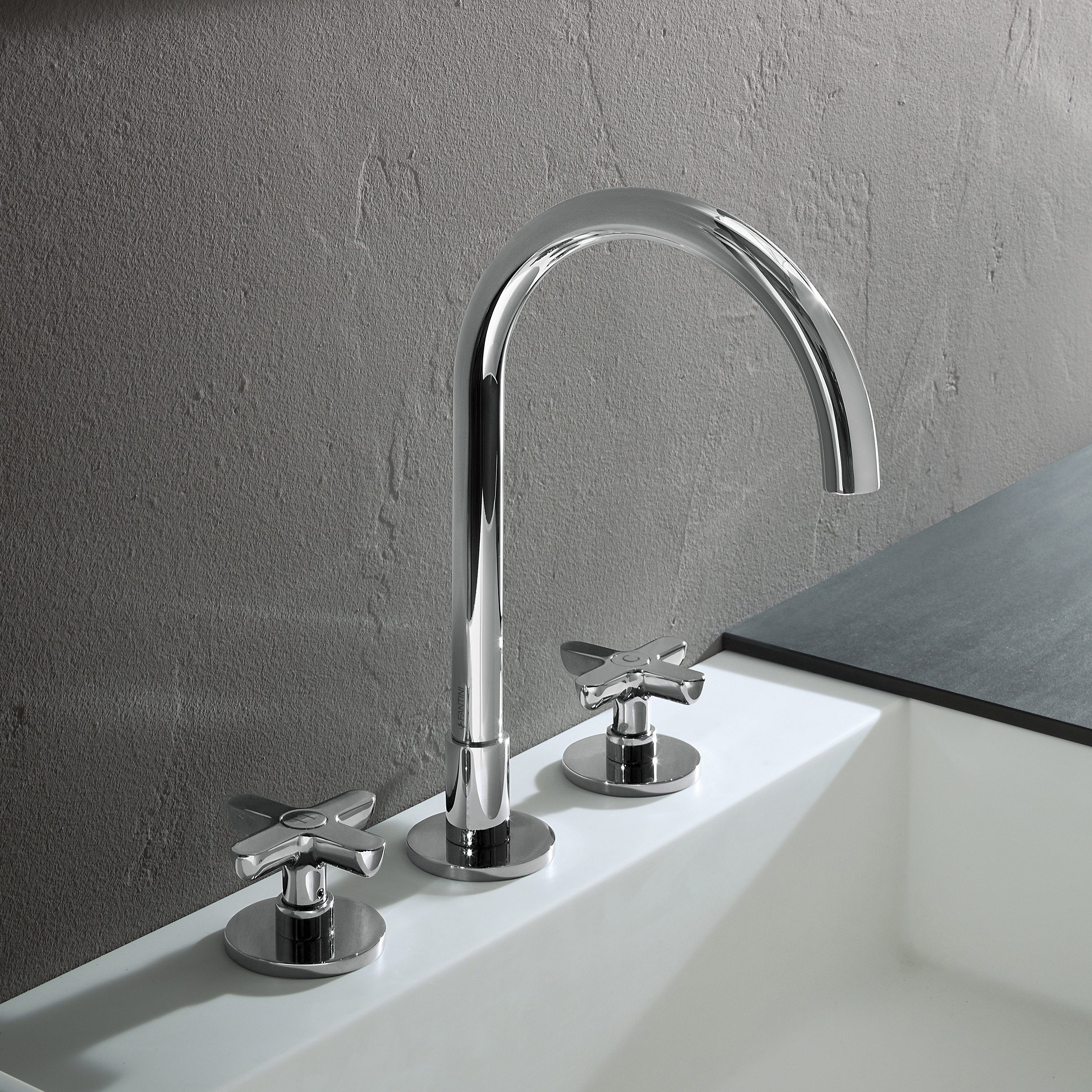 Mostra il prodotto Icona Classic | Gruppo lavabo 3 fori del produttore Fantini