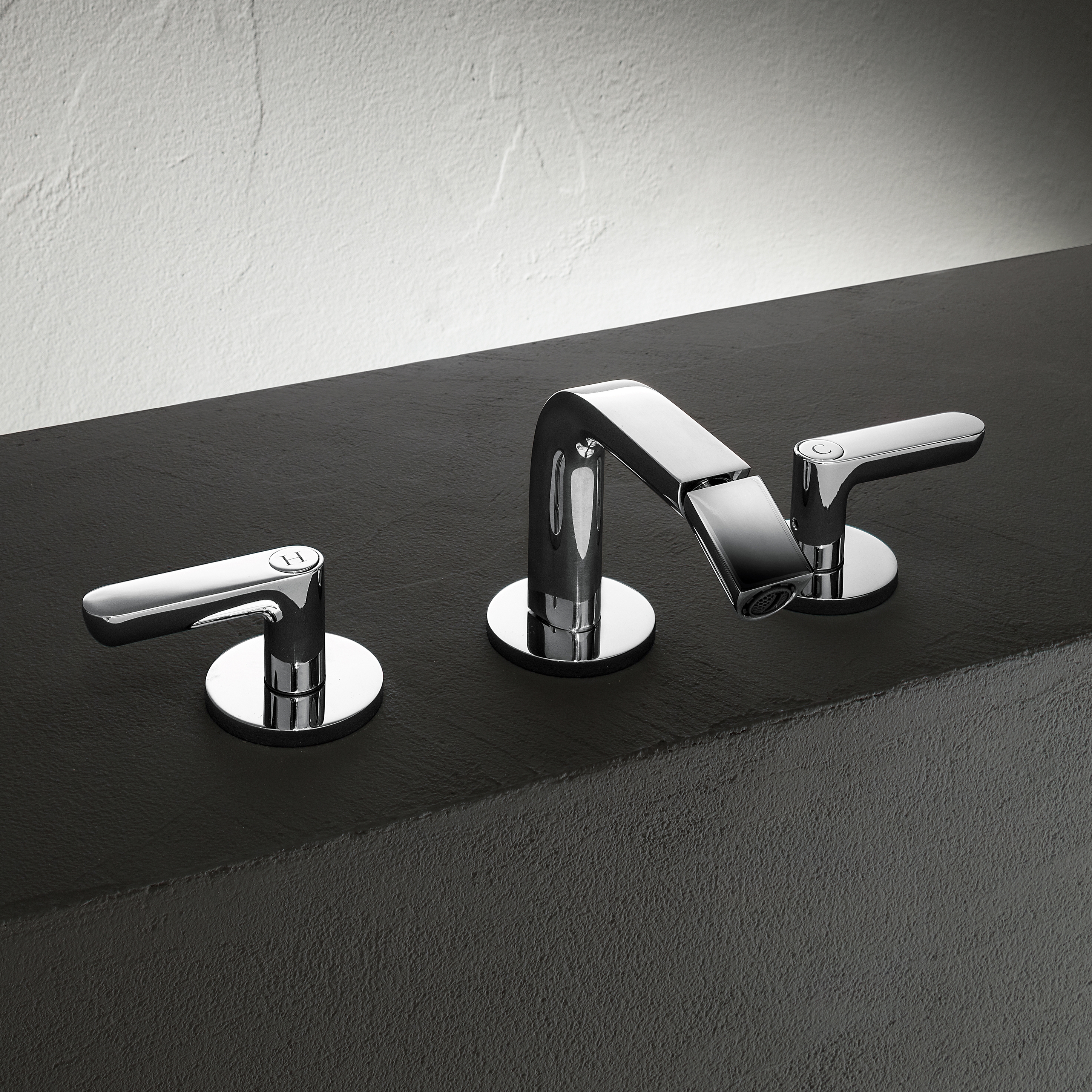 Display product Icona Deco | 3-hole bidet mixer from manufacturer Fantini