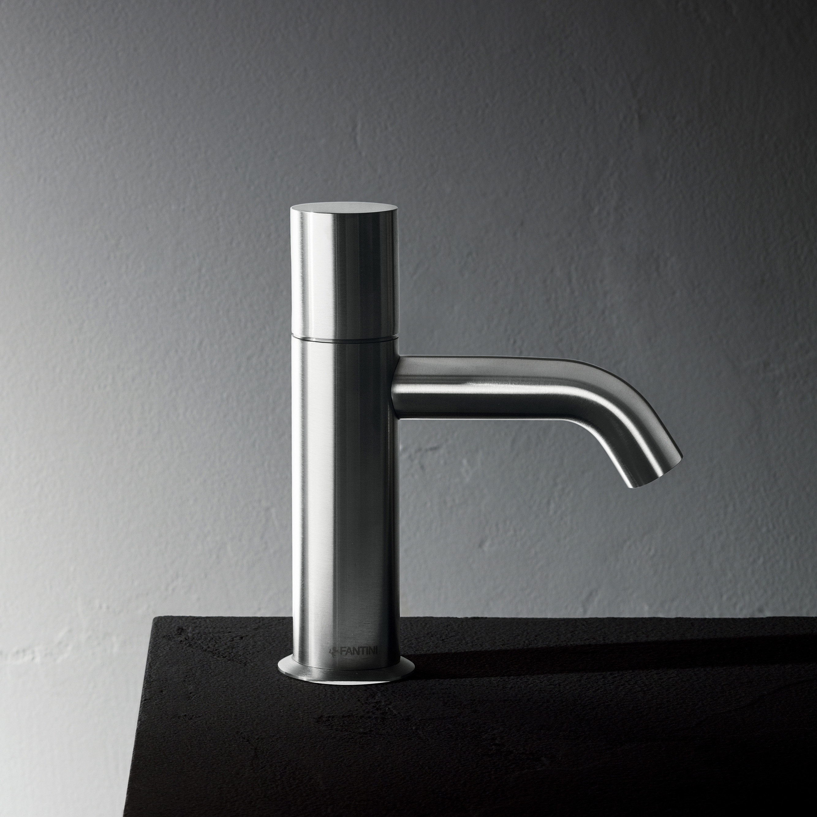 Vertoon produk Nostromo | Single-hole washbasin mixer van vervaardiger Fantini
