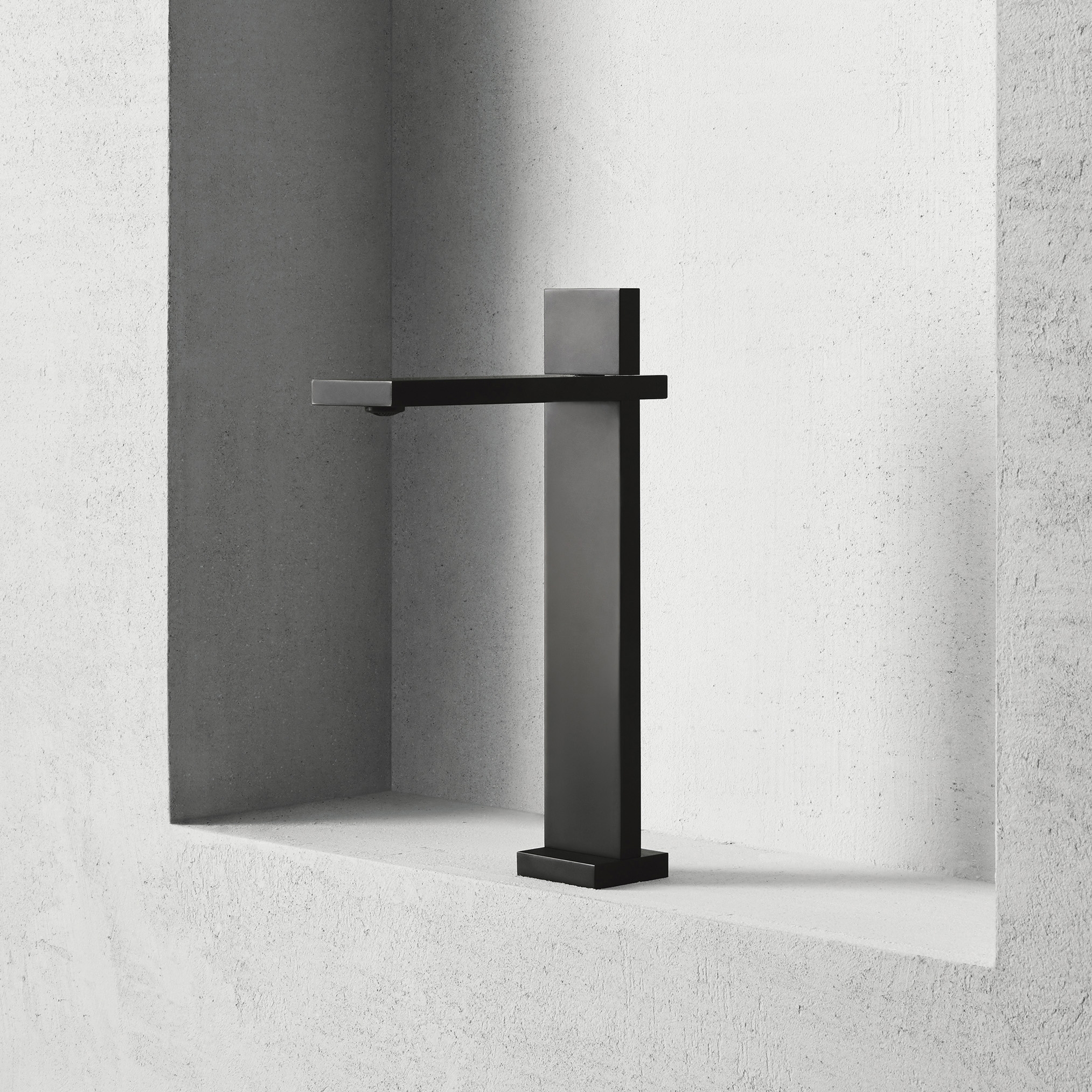 Display product AK/25 Aboutwater Boffi e Fantini | Single-hole high washbasin mixer from manufacturer Fantini