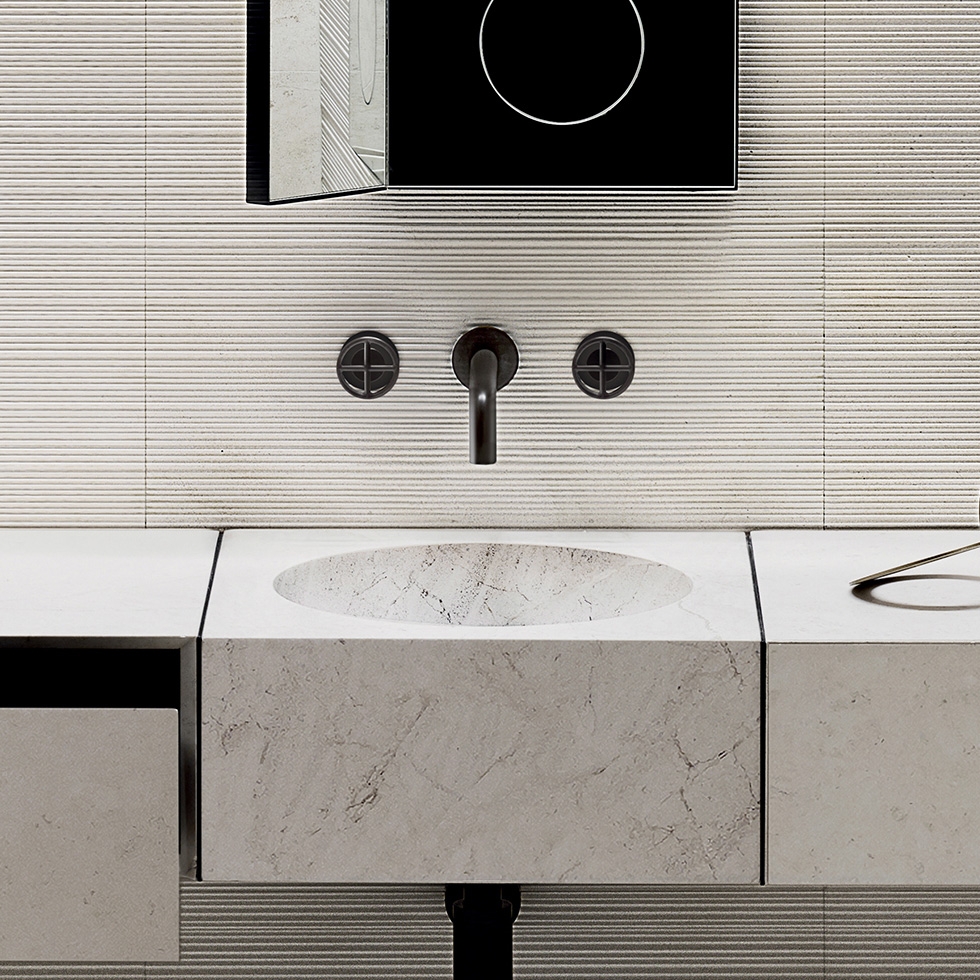 Display product Fontane Bianche Salvatori + Fantini | Wall-mount washbasin mixer from manufacturer Fantini