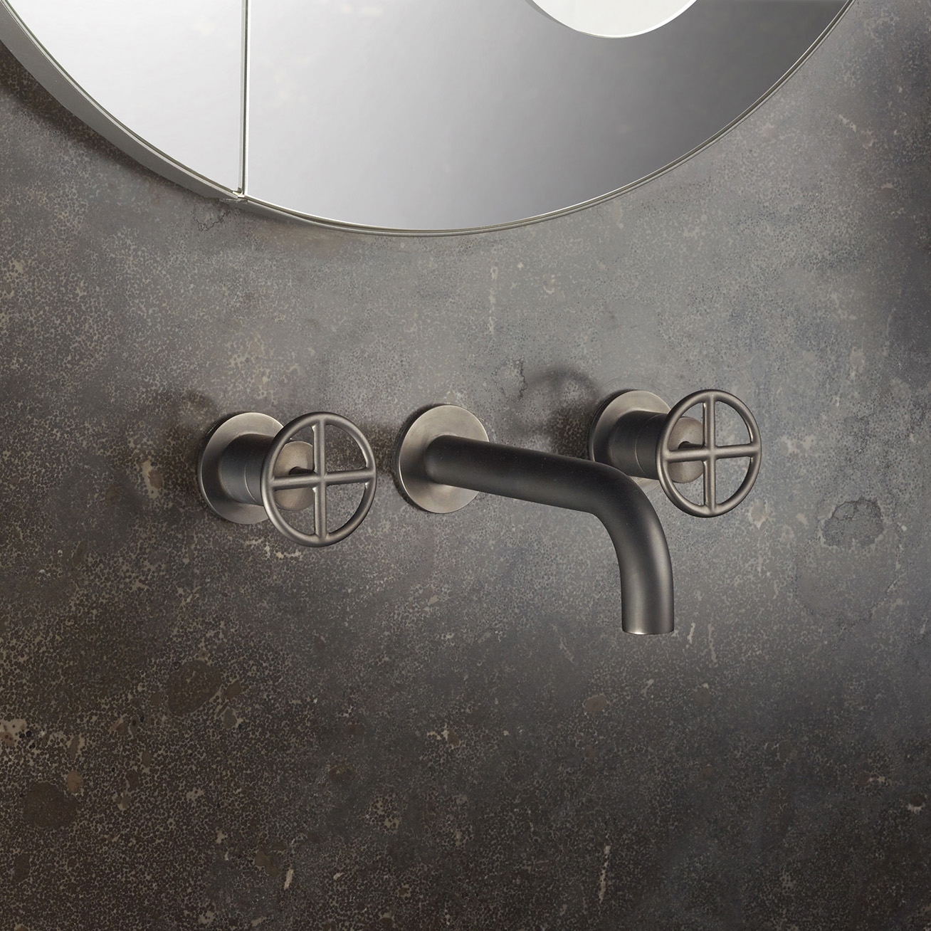Display product Fontane Bianche Salvatori + Fantini | Wall-mount washbasin mixer from manufacturer Fantini