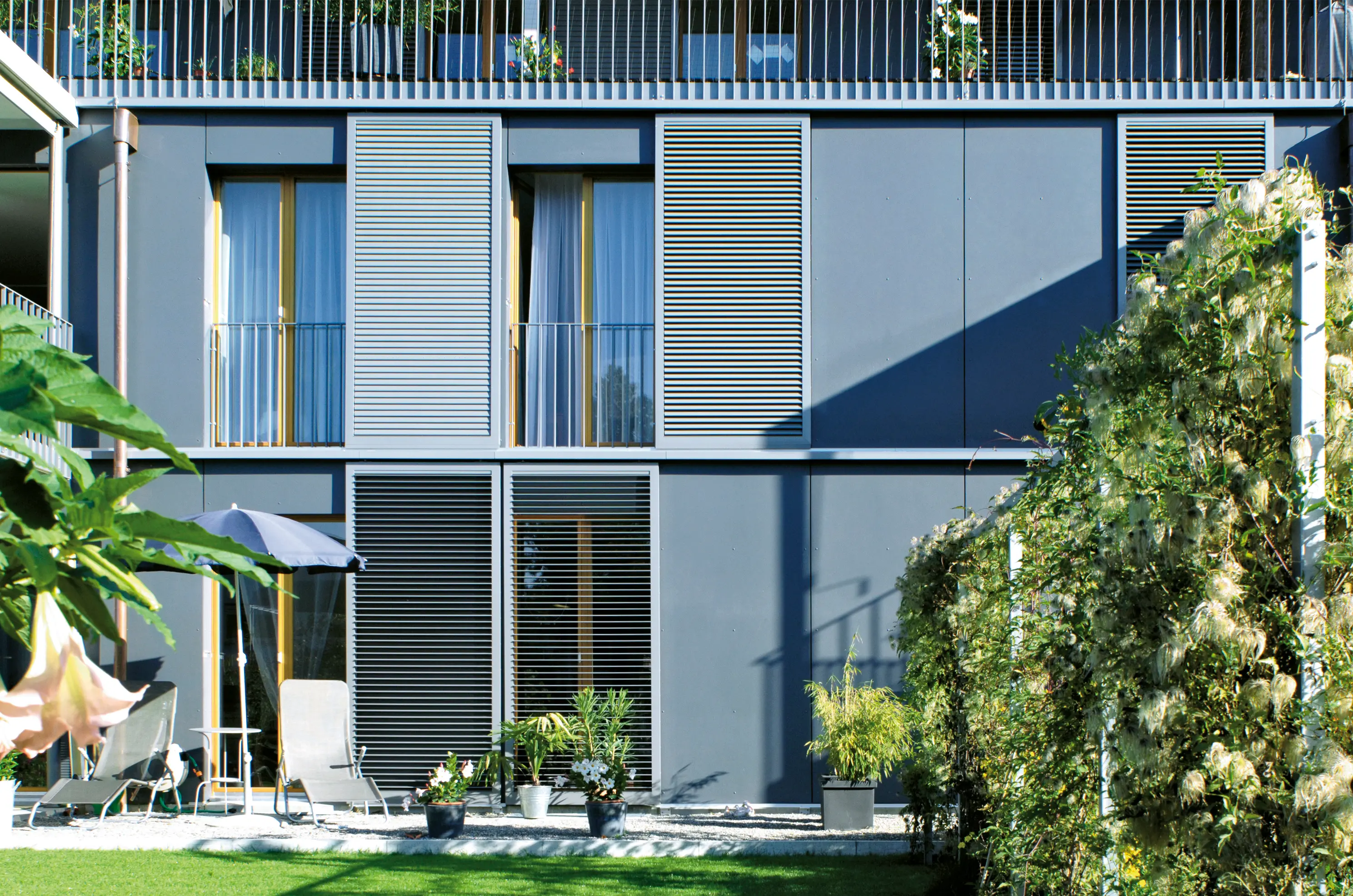 Jaloumatic - Alu-Schiebeläden | bewegliche Lamellen