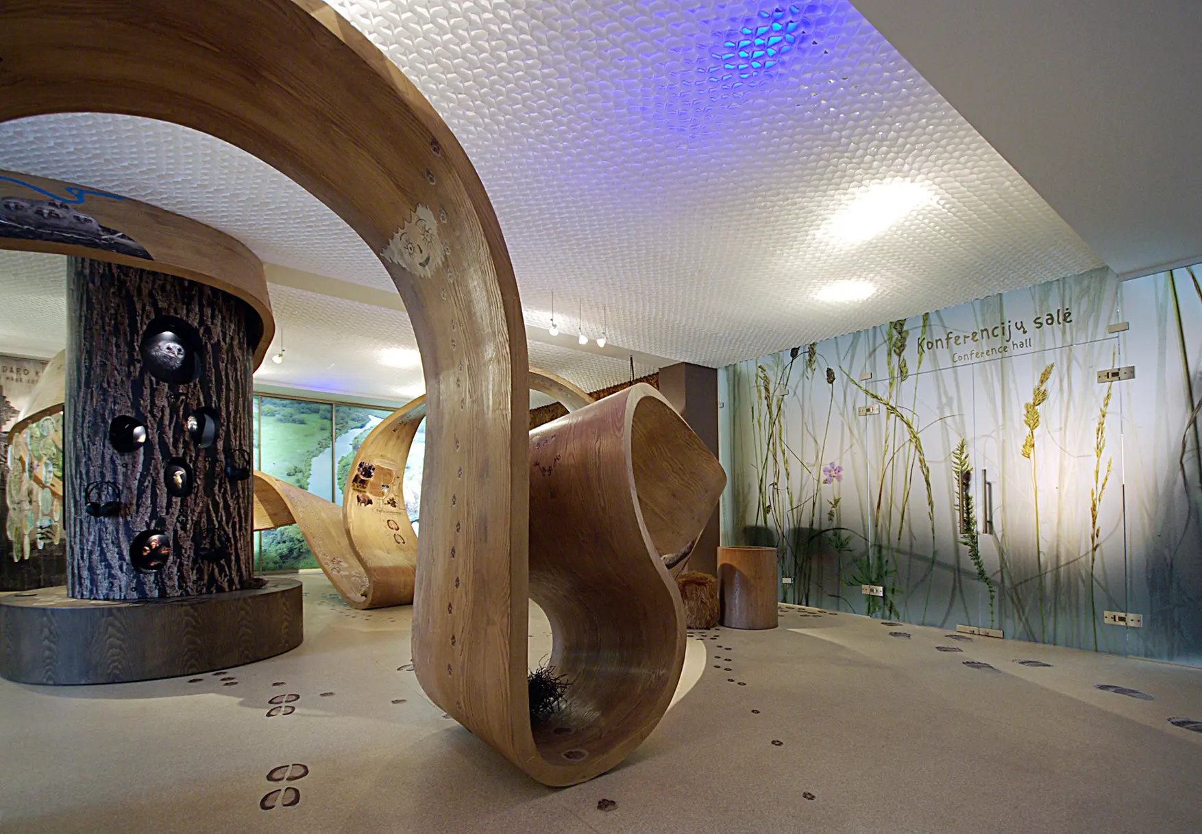 gallery-slide-0