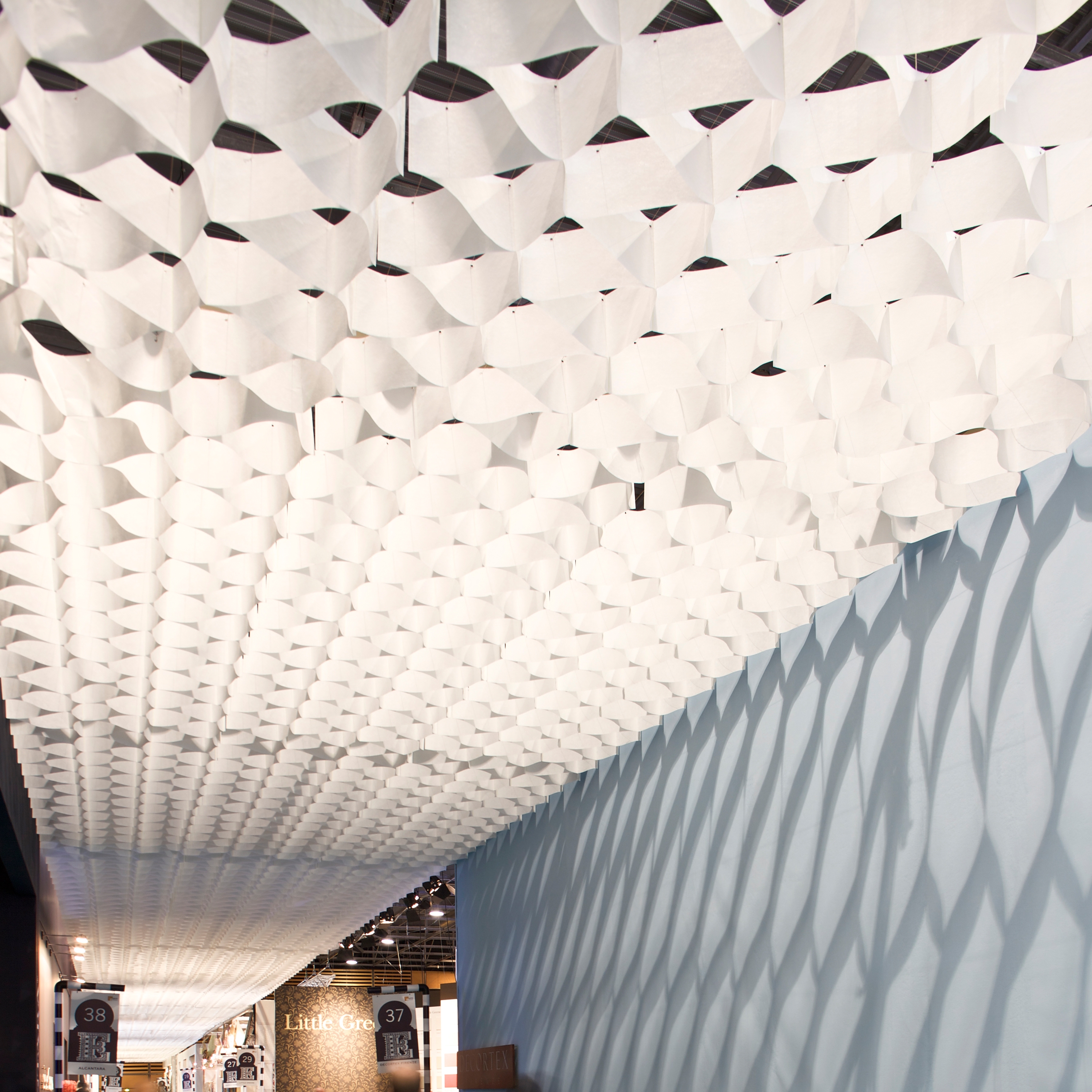 Afficher le produit Honeycomb ceiling du fabricant PROCÉDÉS CHÉNEL