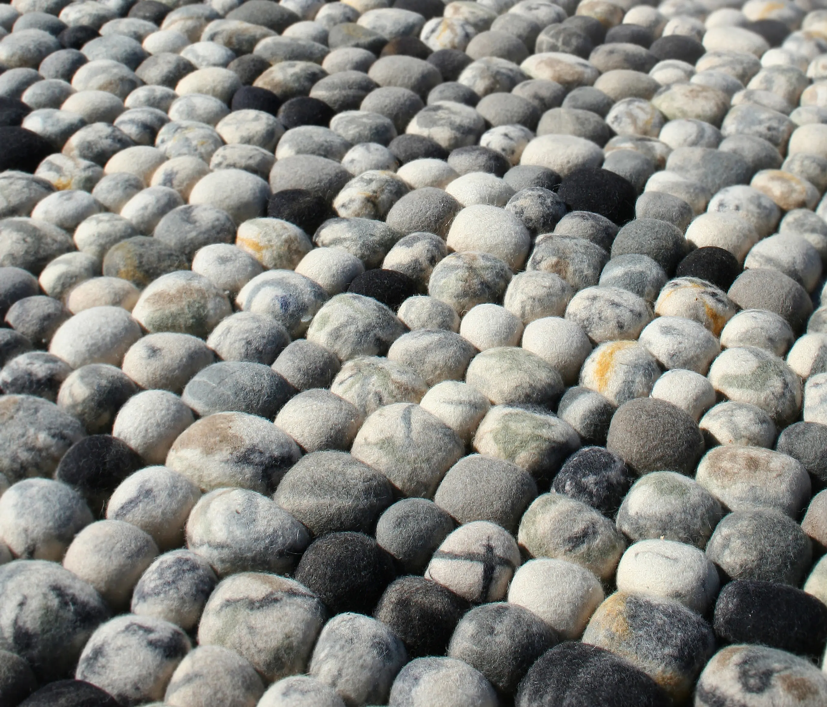 2Form Design - Pebble