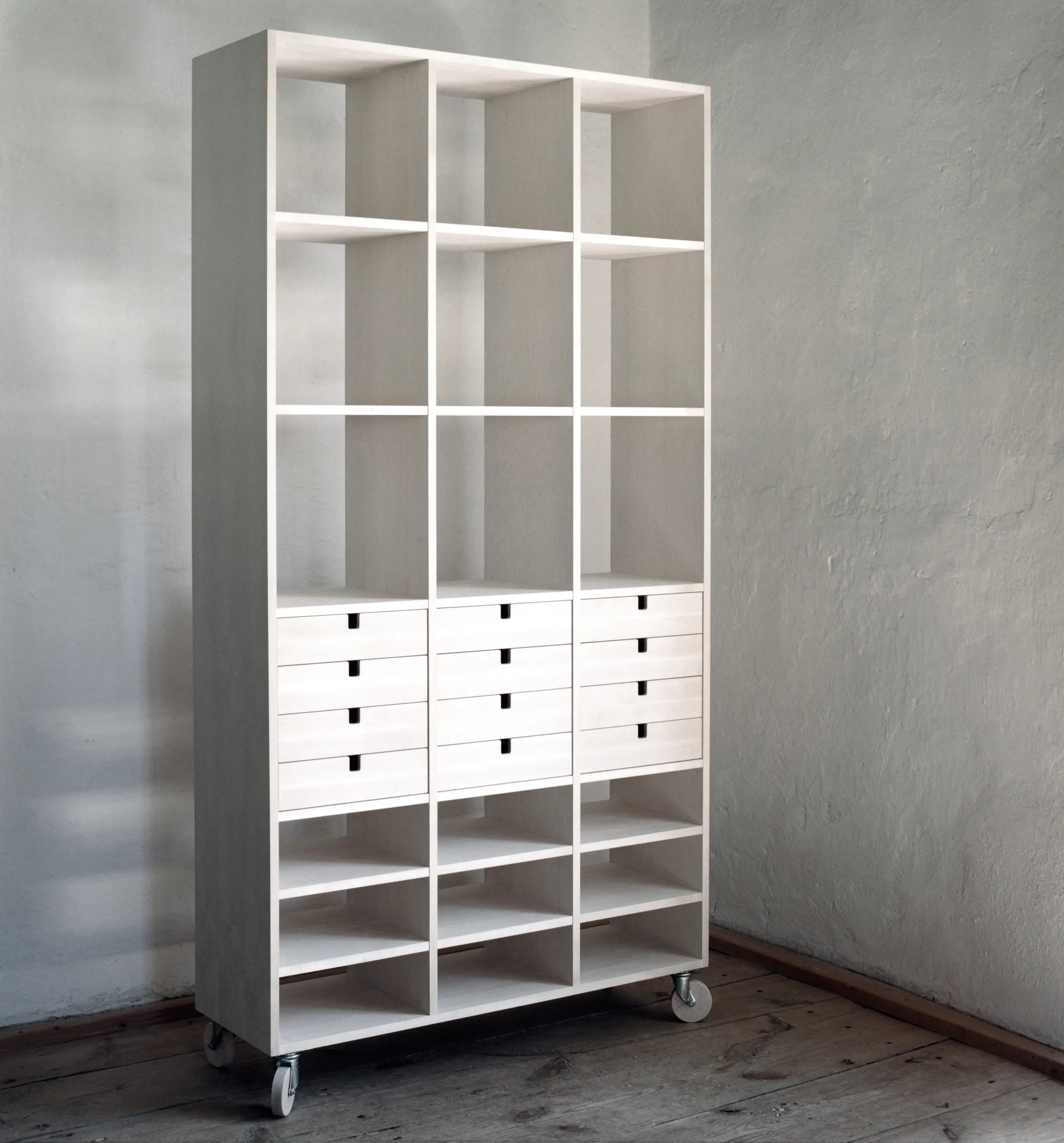 Olby Design - Kliq shelving system