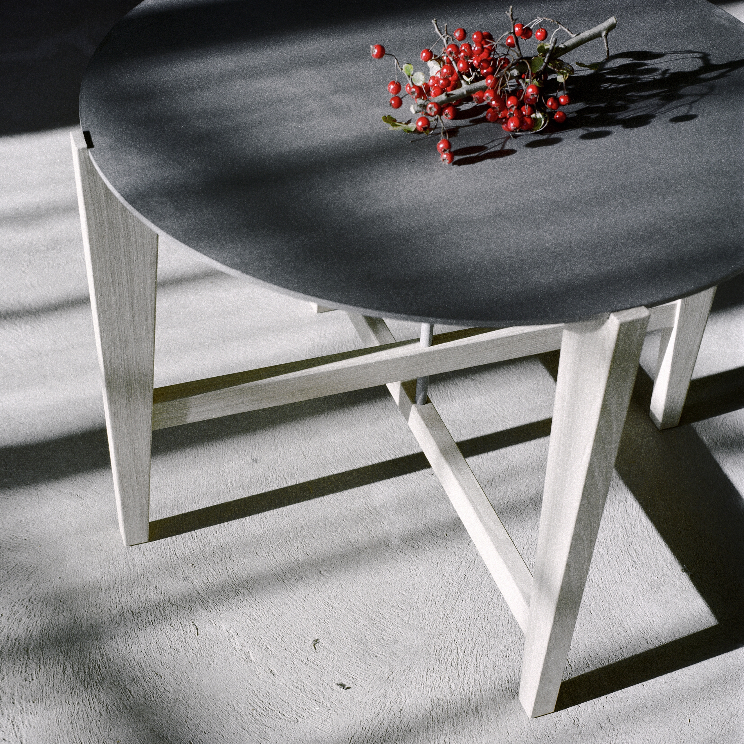 Display product Circle coffee table from manufacturer Olby Design