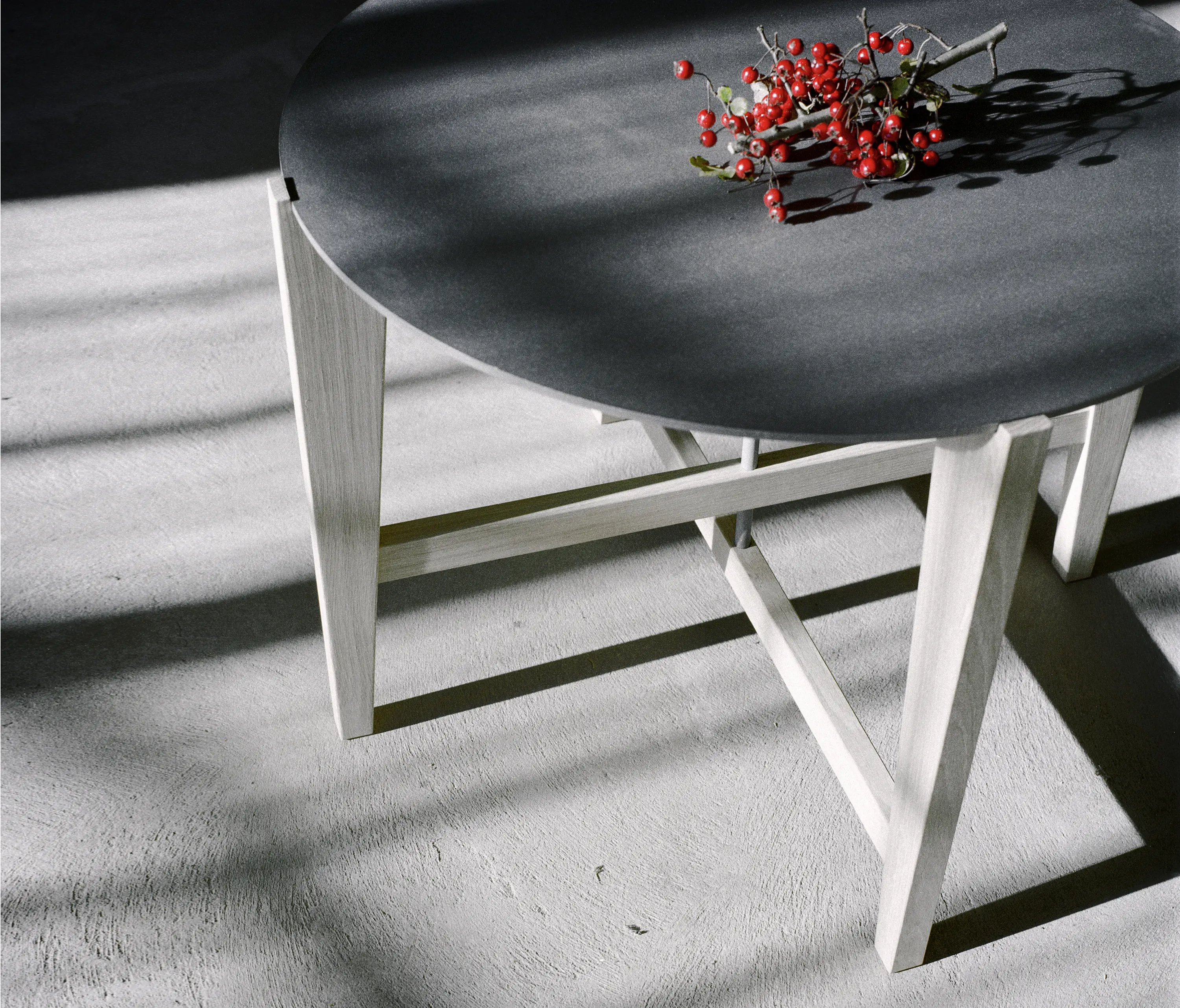 Olby Design - Circle coffee table