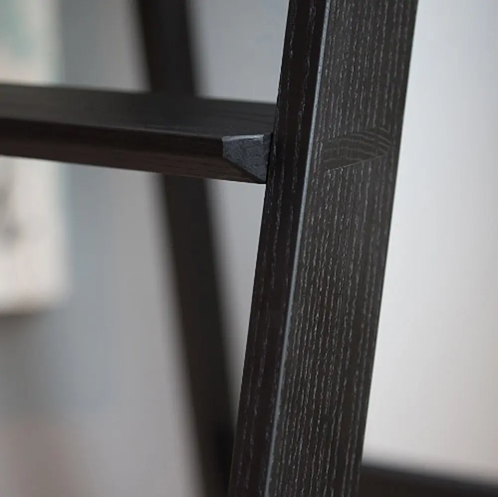 Olby Design - Step up step ladder