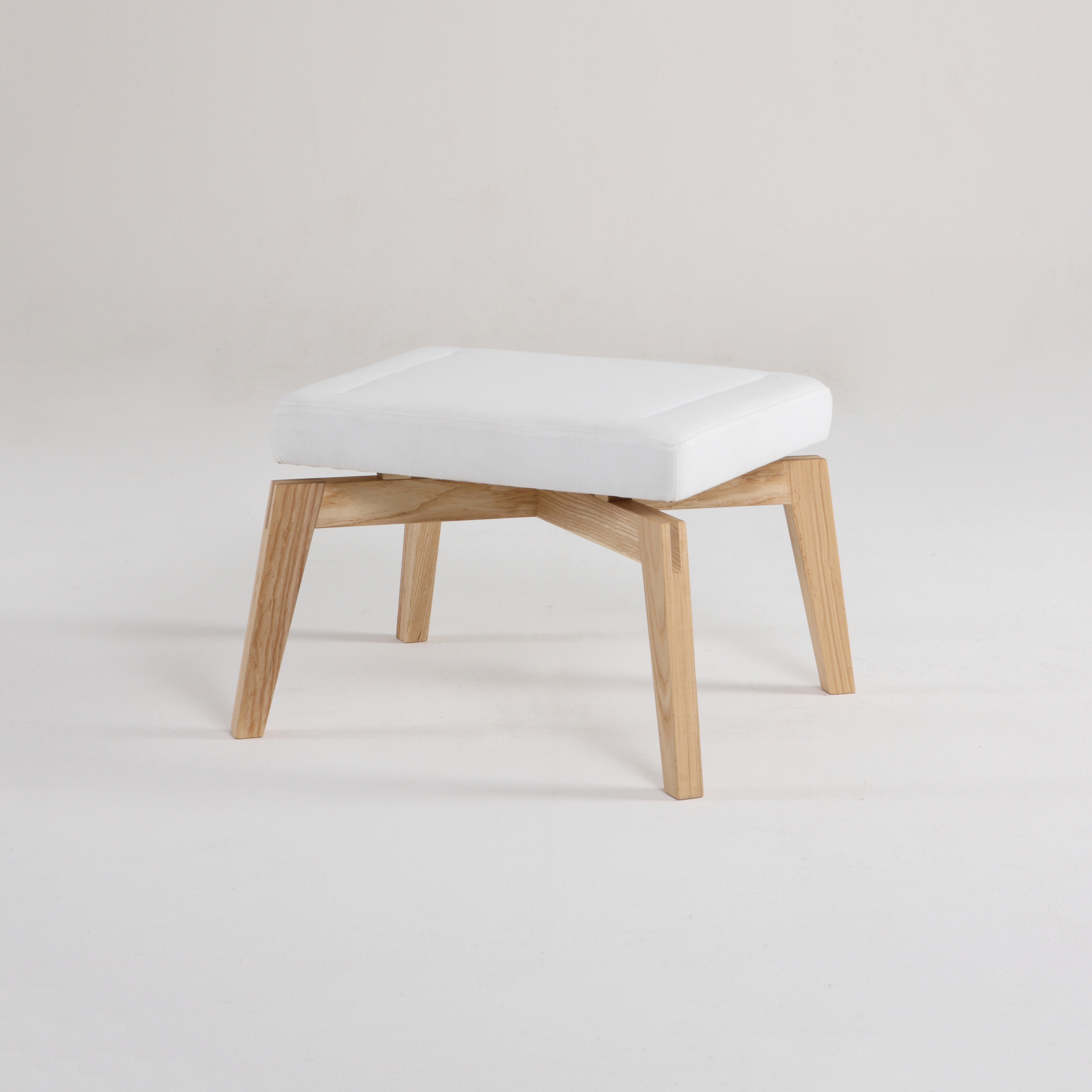 Produkt Private Space Polsterhocker des Herstellers ellenberger anzeigen