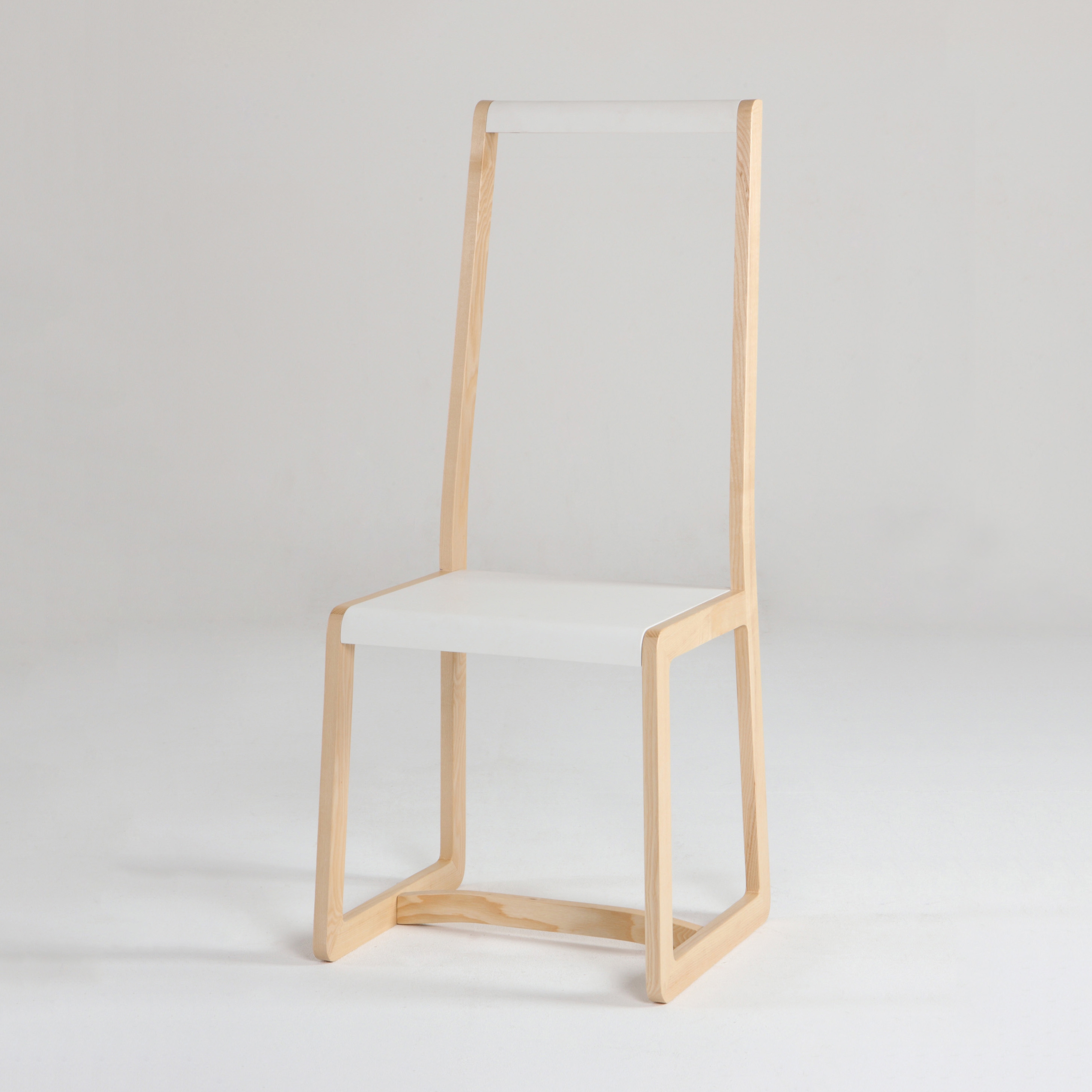 Mostra il prodotto Private Space Valet Stand del produttore ellenberger
