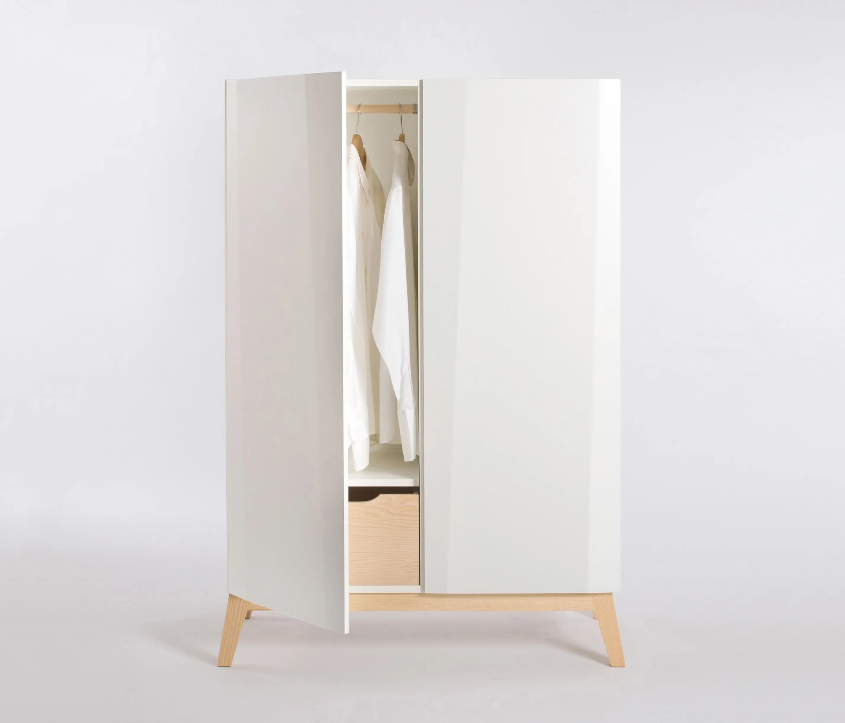 ellenberger - Private Space Small Closet