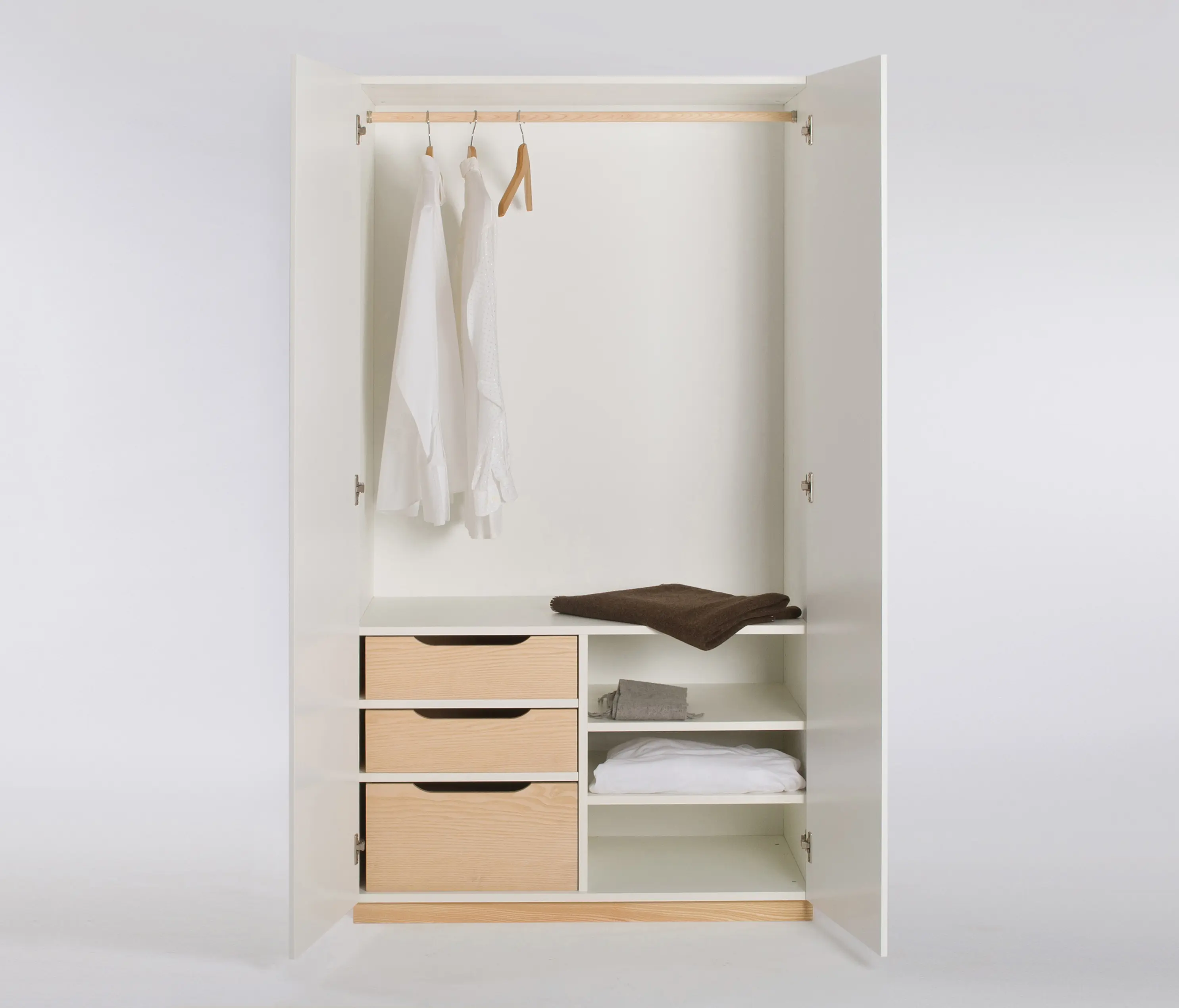 ellenberger - Private Space Large Closet