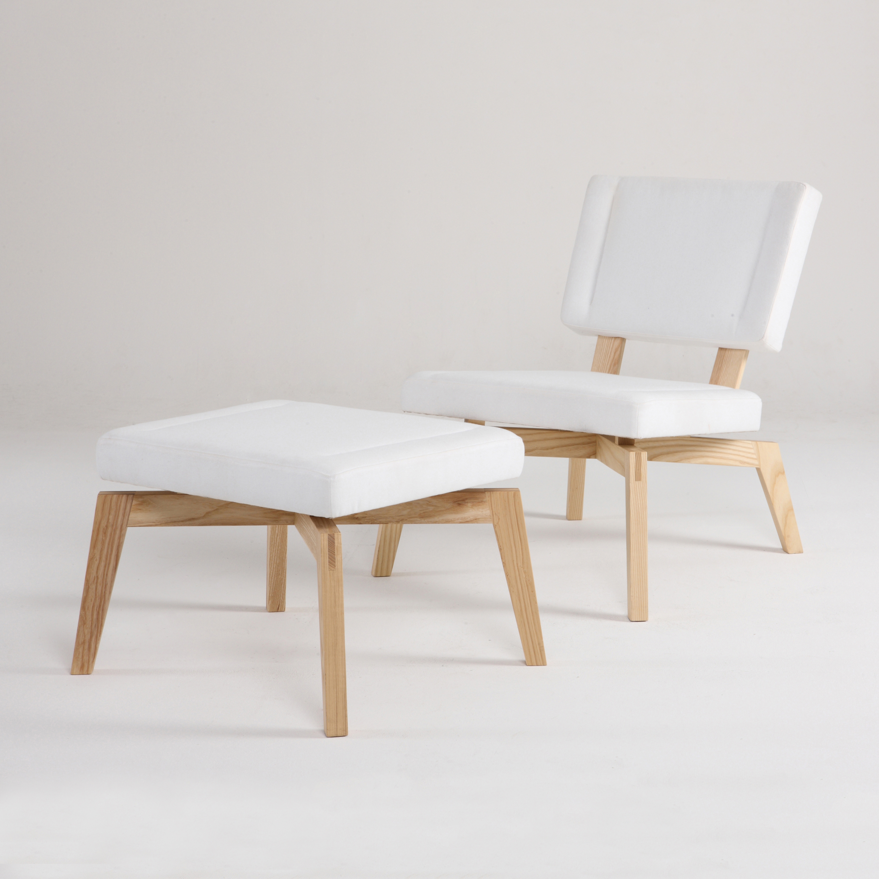 Produkt Private Space Sessel mit Polsterhocker des Herstellers ellenberger anzeigen