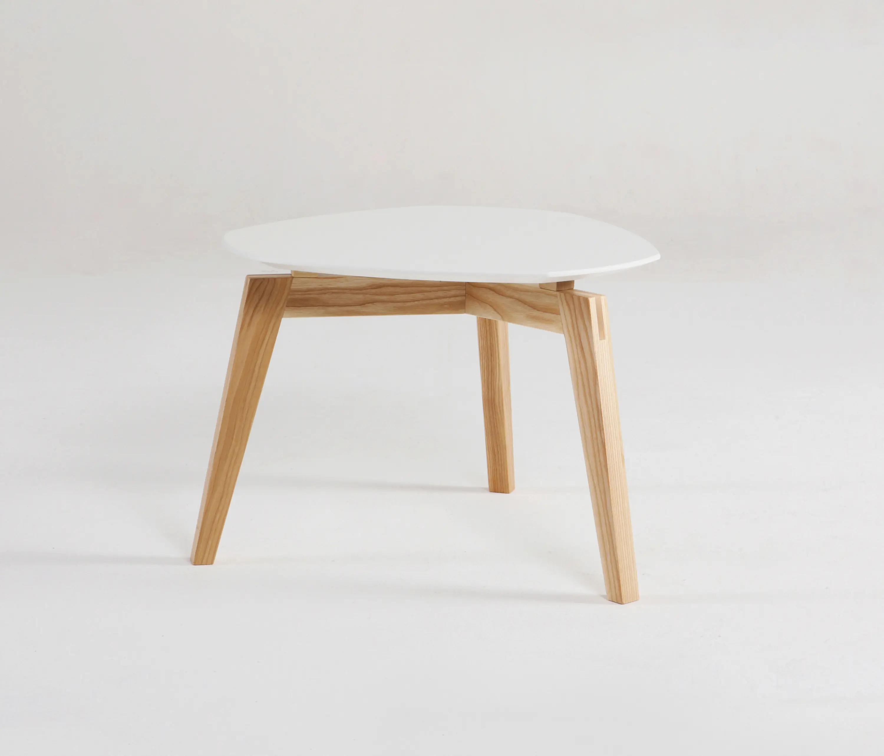 ellenberger - Private Space Sidetable 42