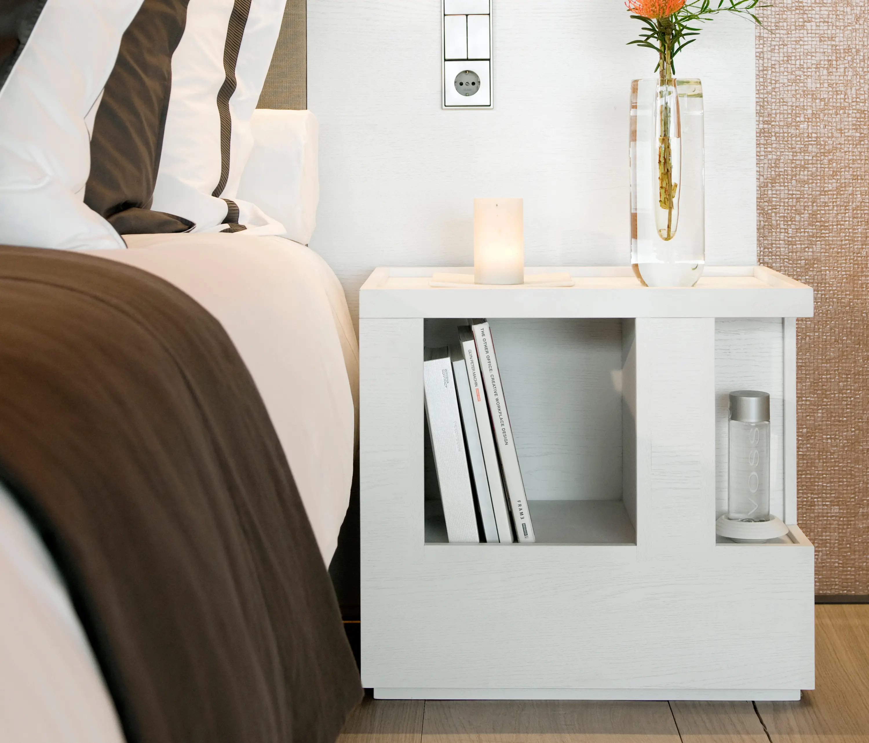 Nilson Handmade Beds - Los Angeles table