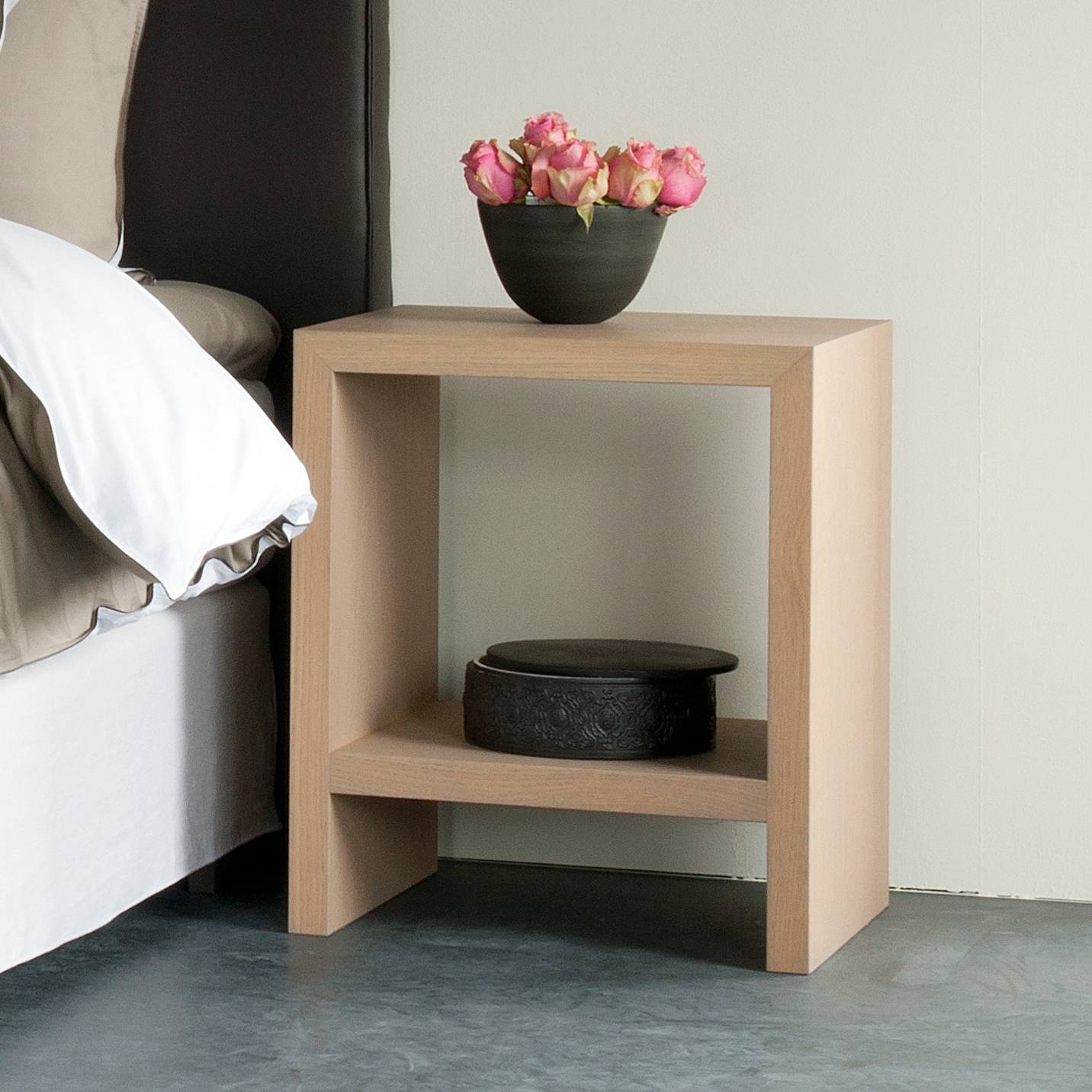 Mostra il prodotto Allegro table with drawer del produttore Nilson Handmade Beds