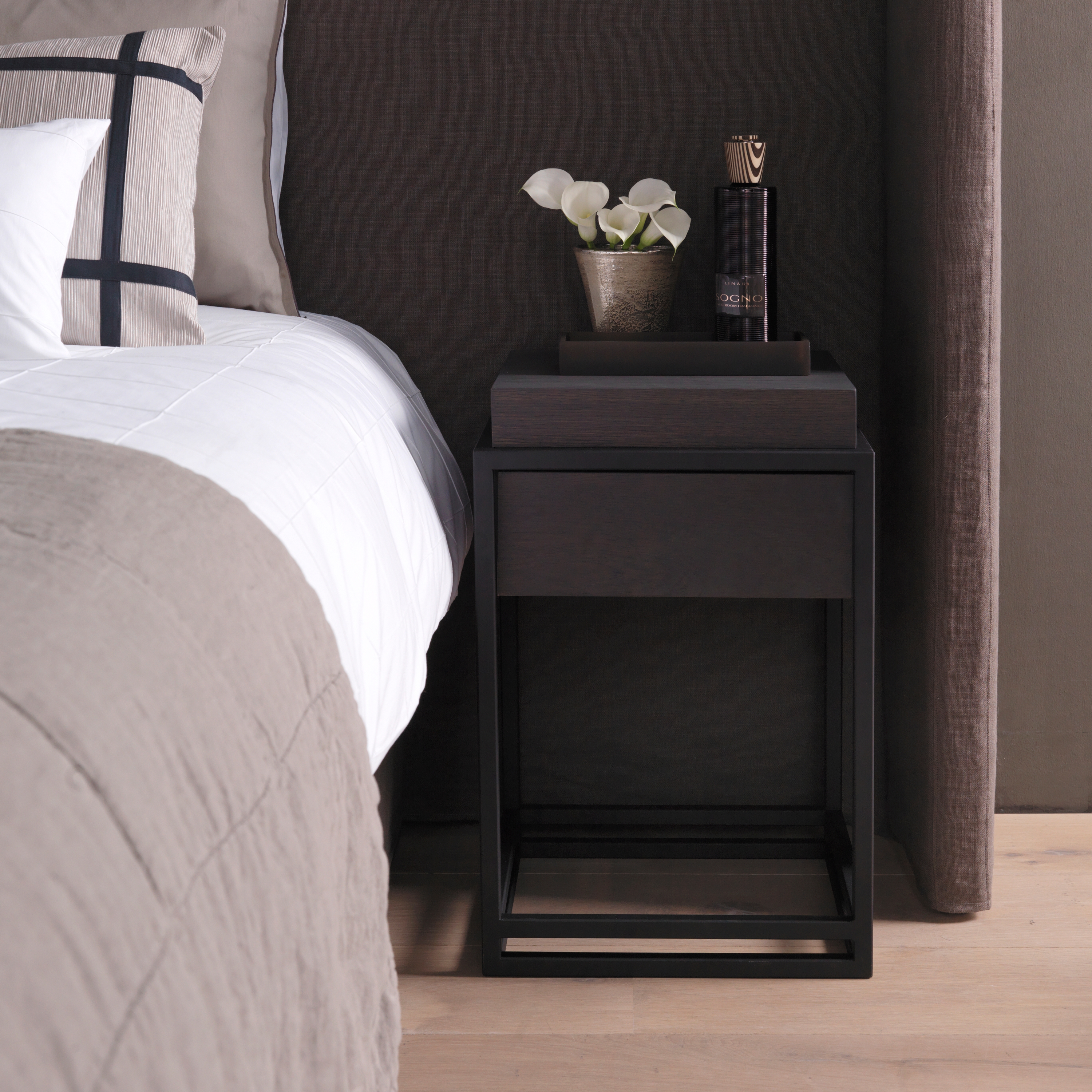 Mostra il prodotto Menton table del produttore Nilson Handmade Beds