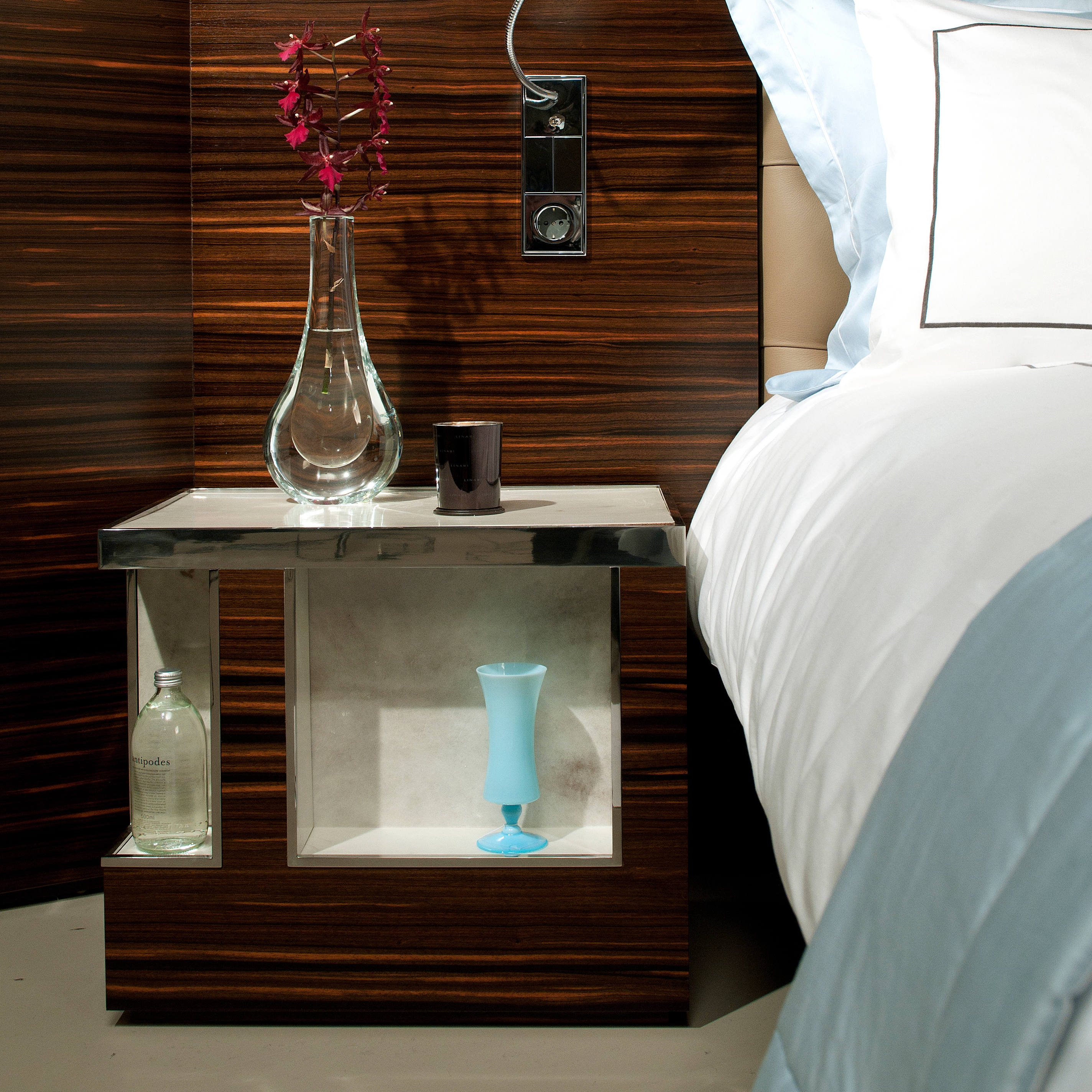Mostra il prodotto Shanghai table | special edition del produttore Nilson Handmade Beds
