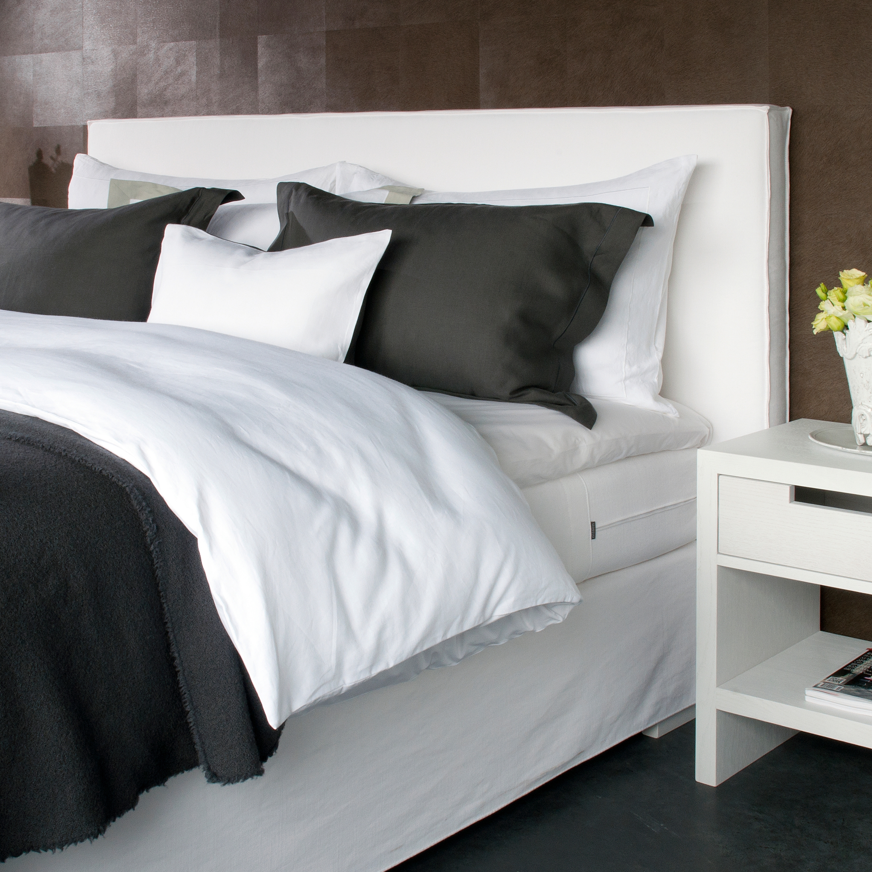 Afficher le produit Verdi headboard du fabricant Nilson Handmade Beds