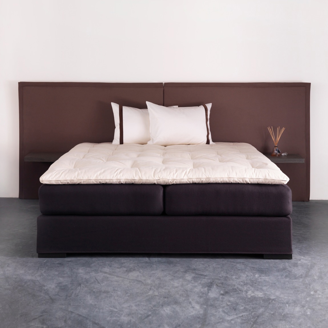 Mostrar el producto Superior Collection | Bed Nobel del fabricante Nilson Handmade Beds