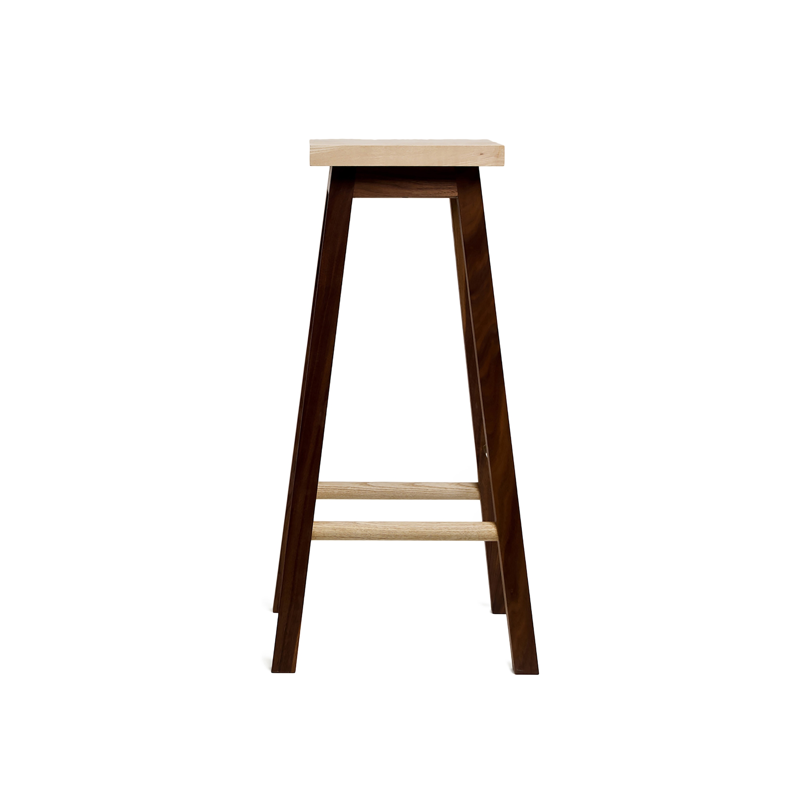 Vertoon produk Bar Stool Two, Ash & Walnut van vervaardiger Another Country