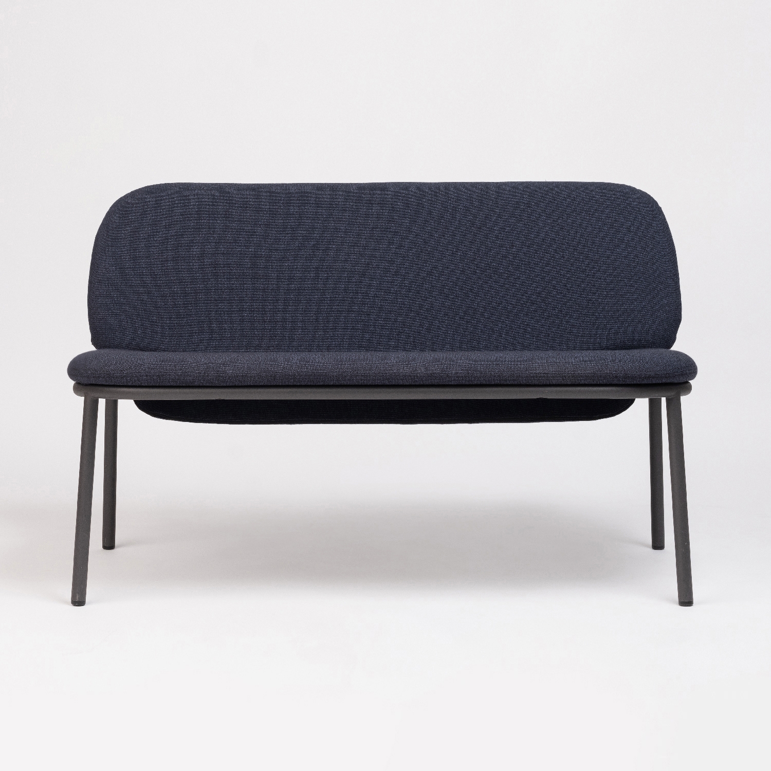 Mostra il prodotto Lana Sofa Steel del produttore ONDARRETA