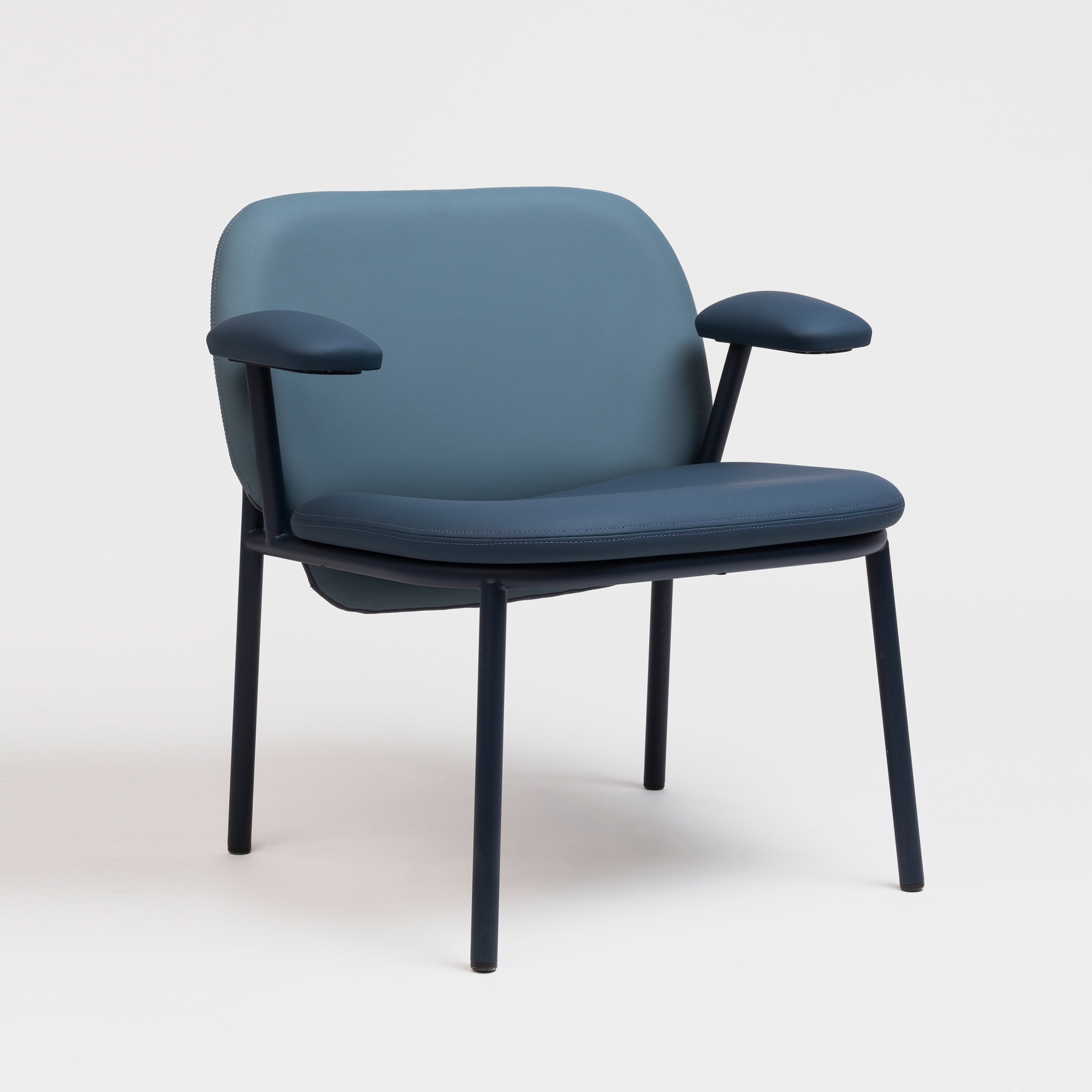 Mostra il prodotto Lana Easy Armchair Steel del produttore ONDARRETA