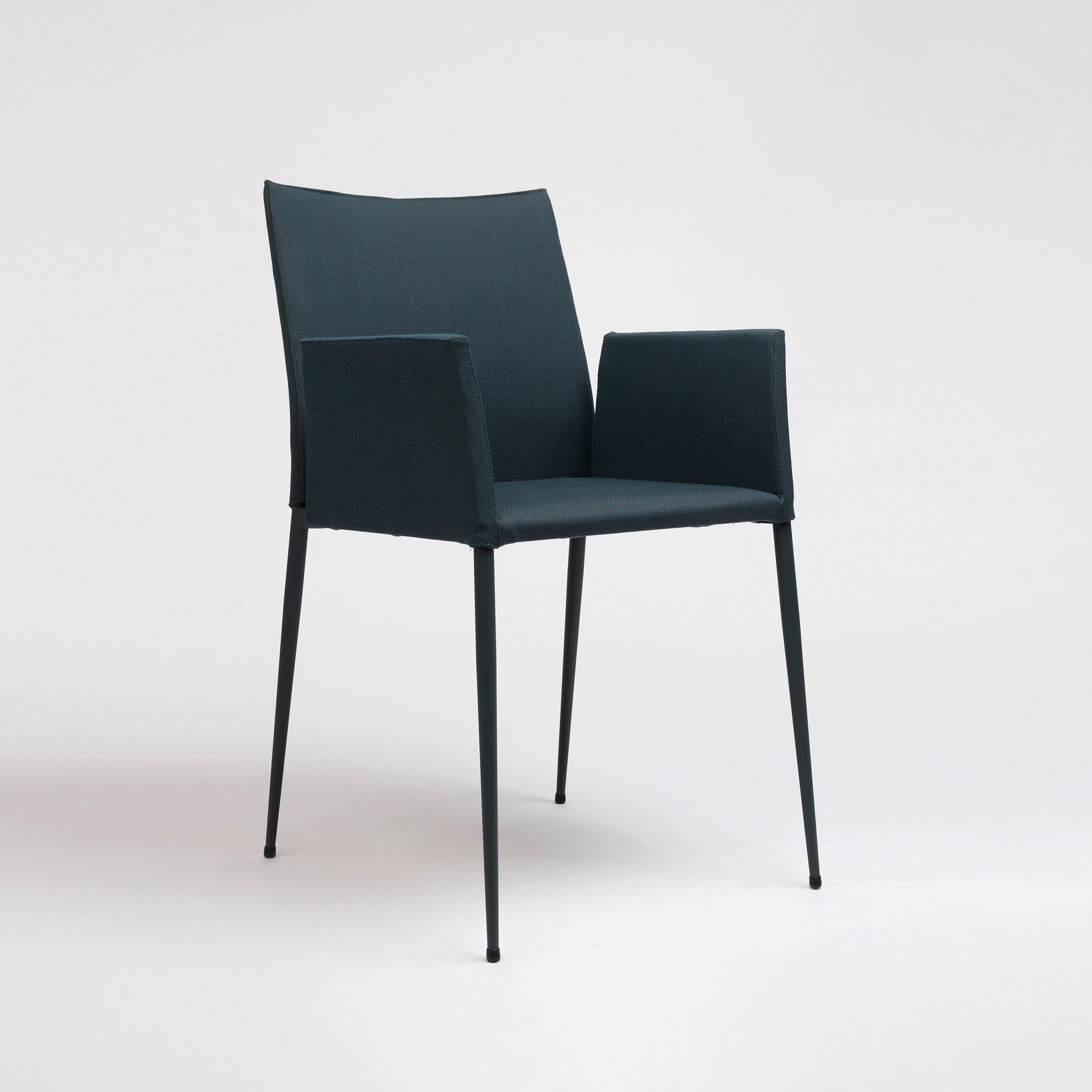 Afficher le produit Moka Chaise à Accoudoirs du fabricant ONDARRETA