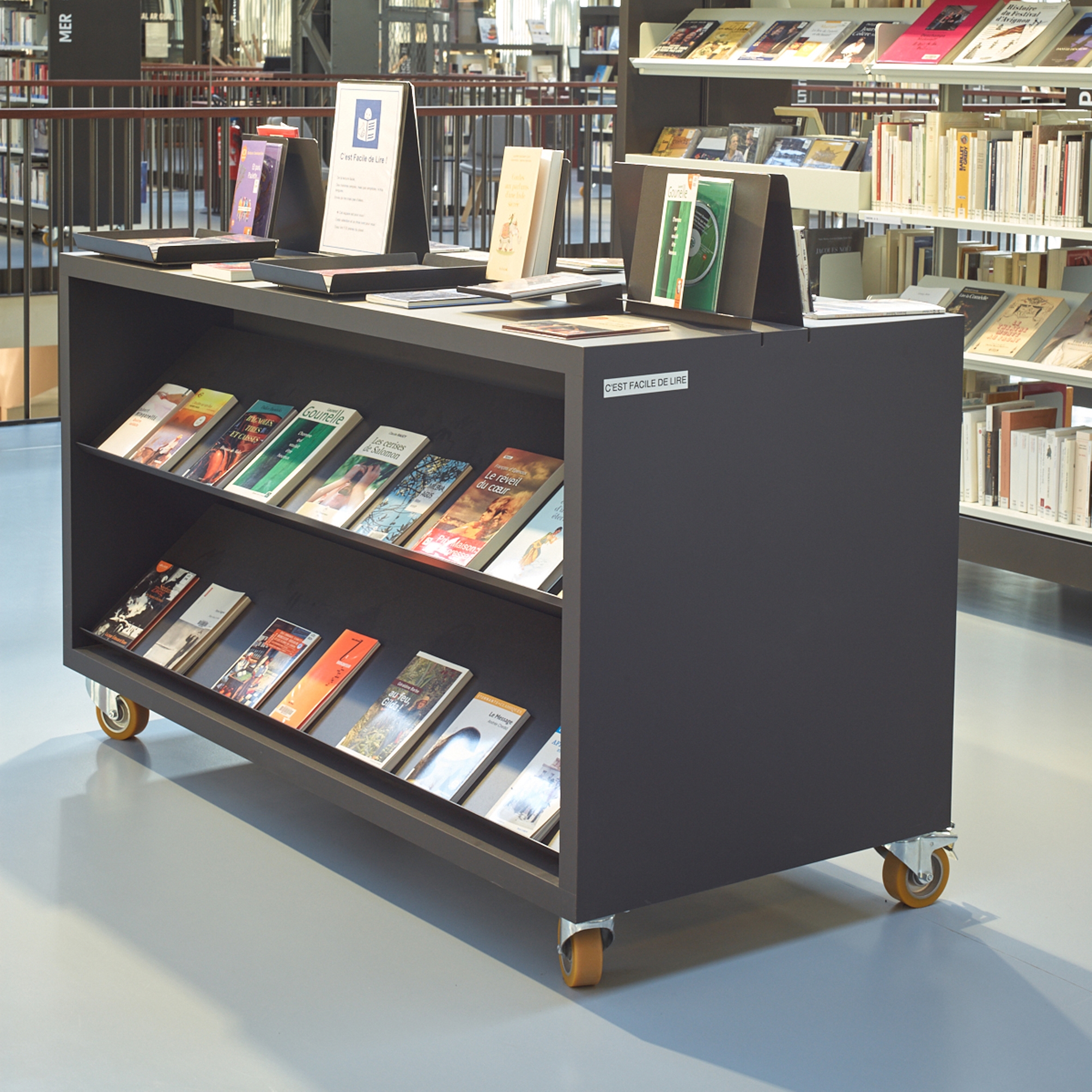 Display product Cube from manufacturer IDM Coupechoux