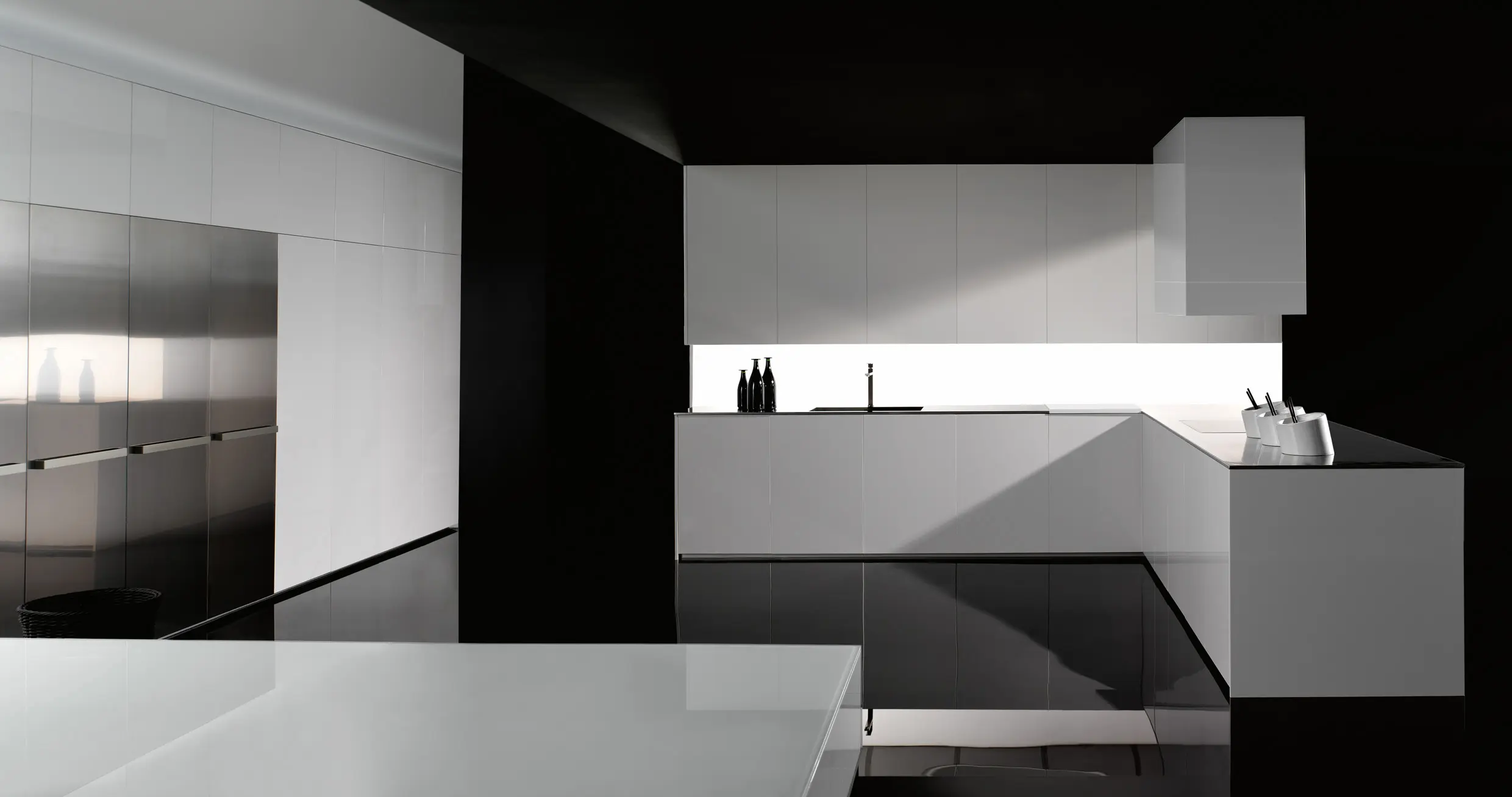 DOCA - Gloss blanco factory 2