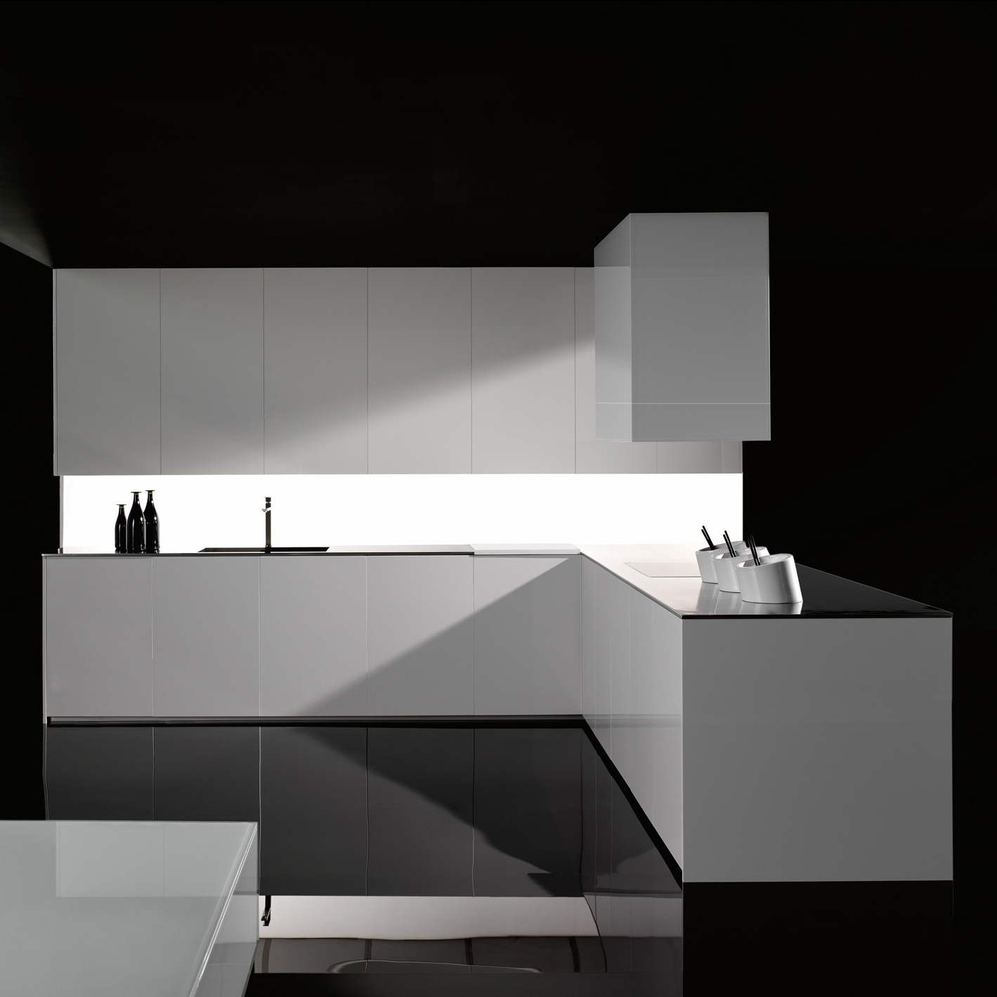 Produkt Gloss blanco factory 2 des Herstellers DOCA anzeigen