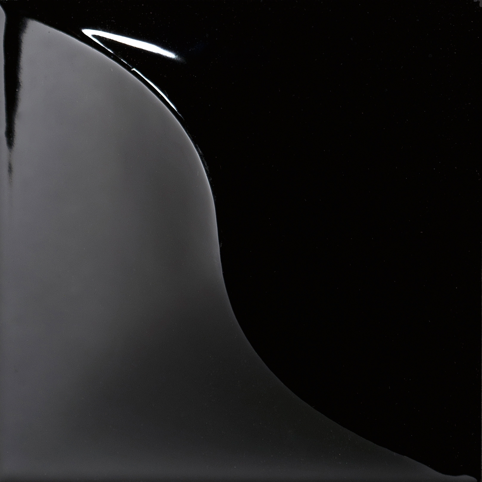 Display product Goccia | Distorsion black glossy from manufacturer Lea Ceramiche
