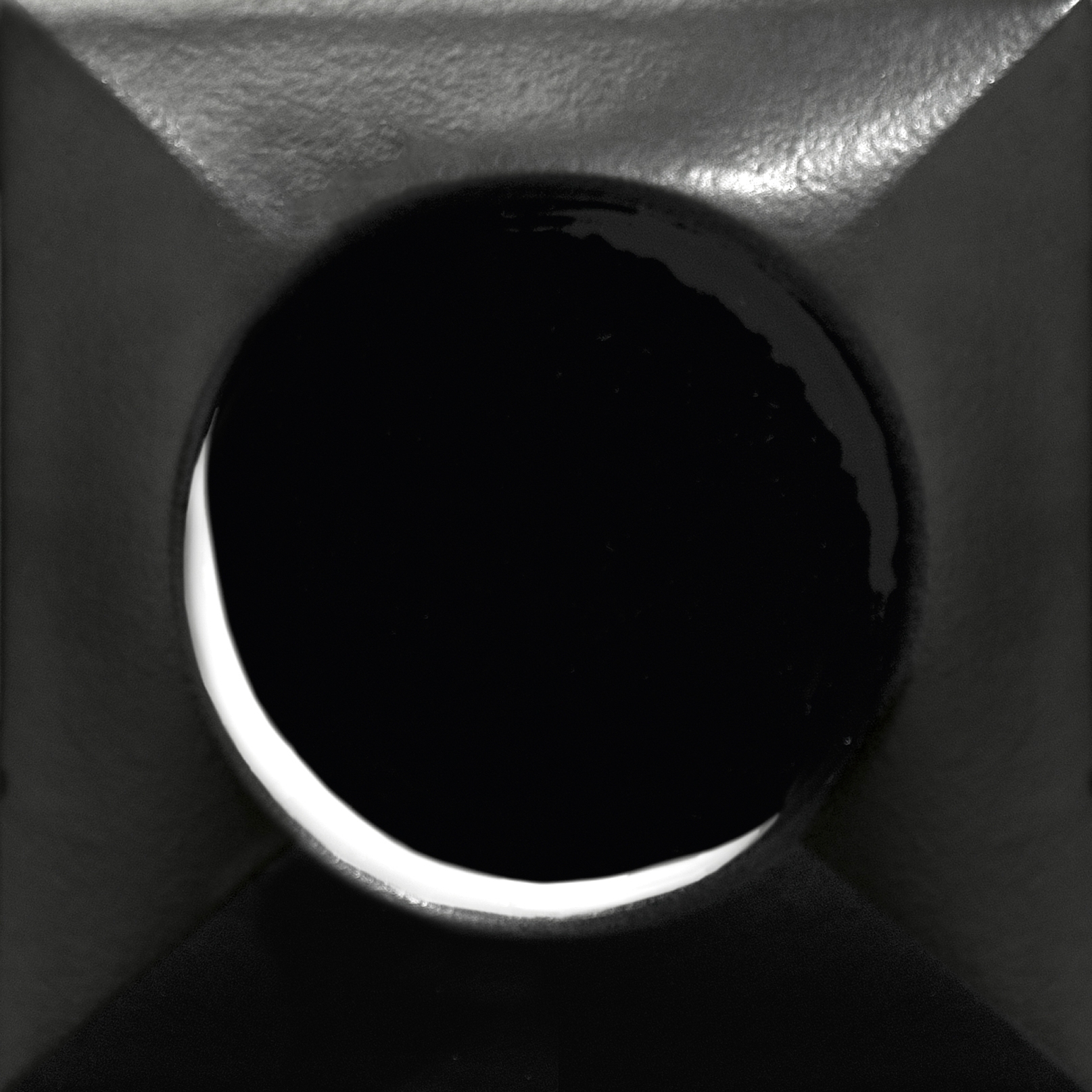 Goccia | Tune in black matt