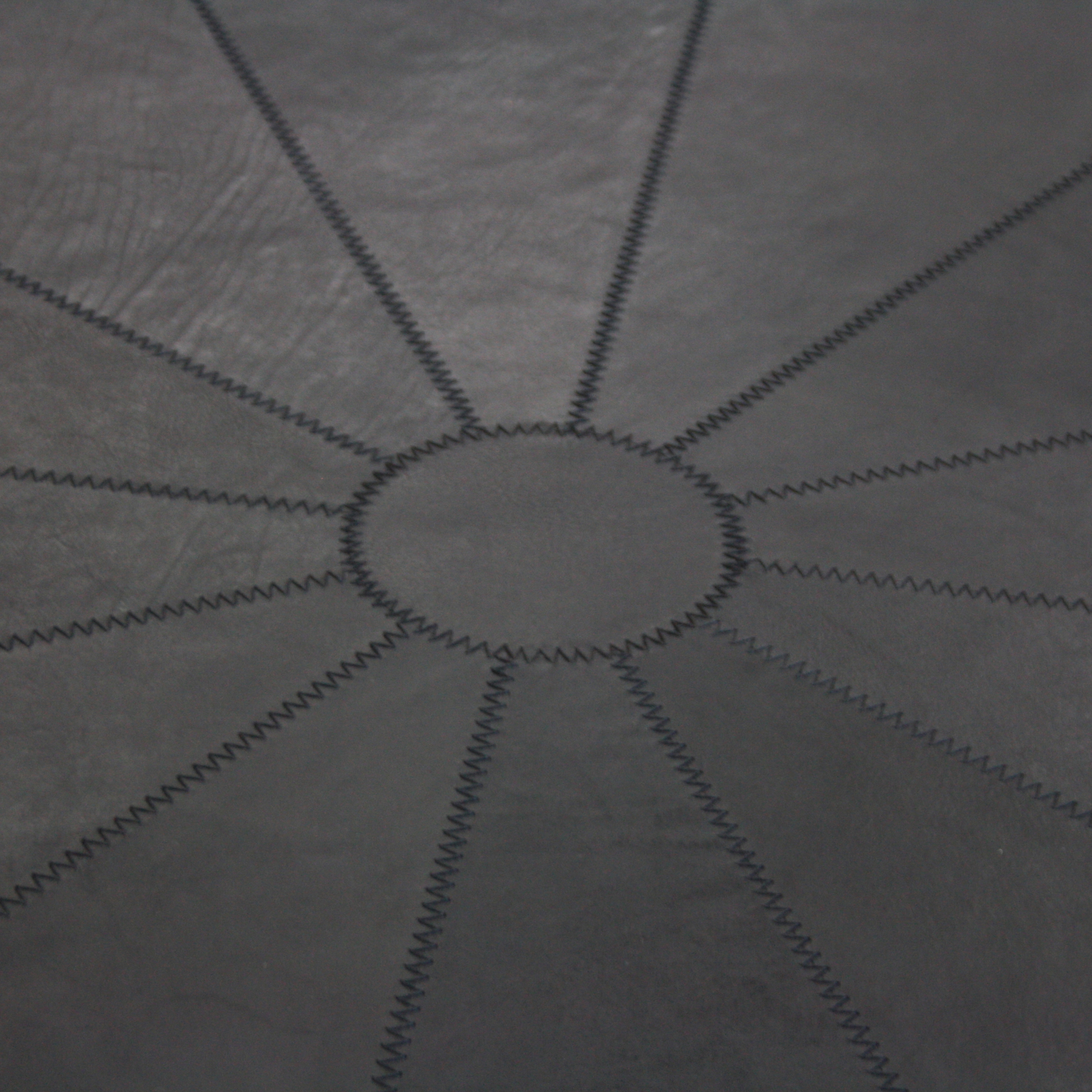 Saddleleather carpet round