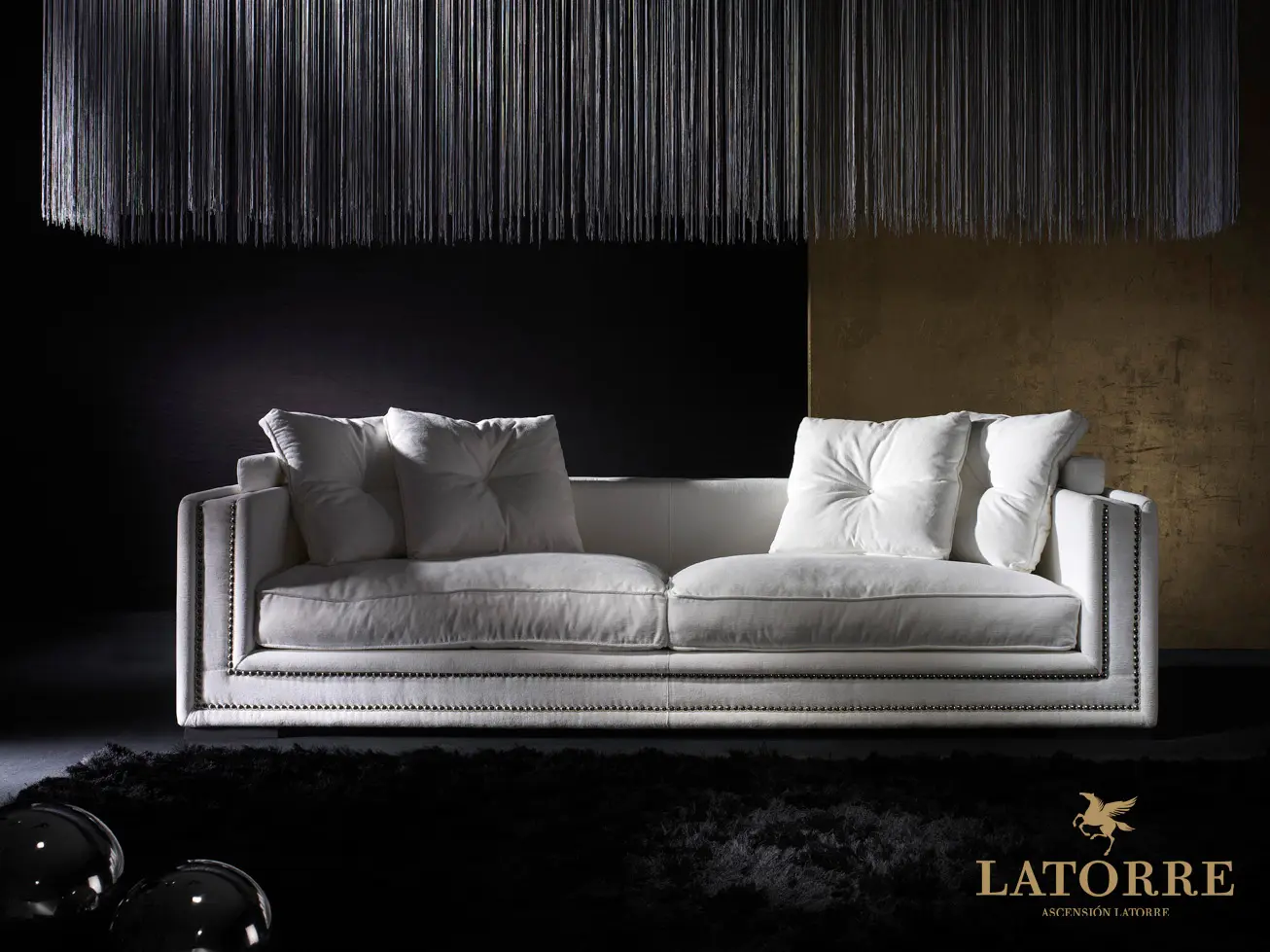 Ascensión Latorre - Mayfair Sofa
