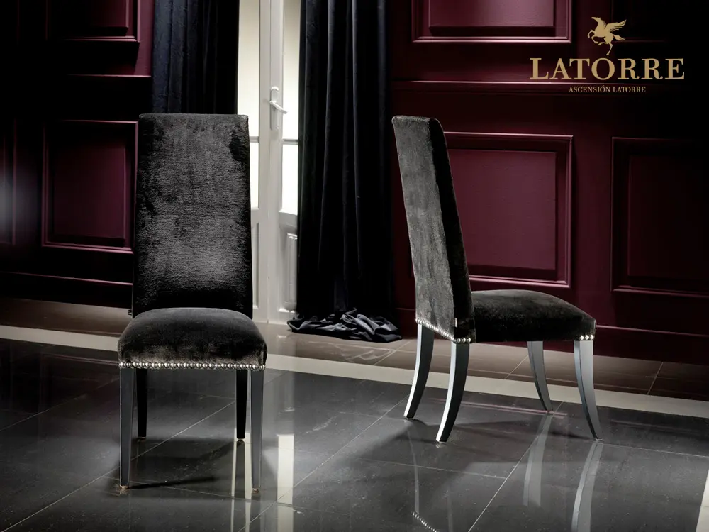 Ascensión Latorre - Buckingham Chair