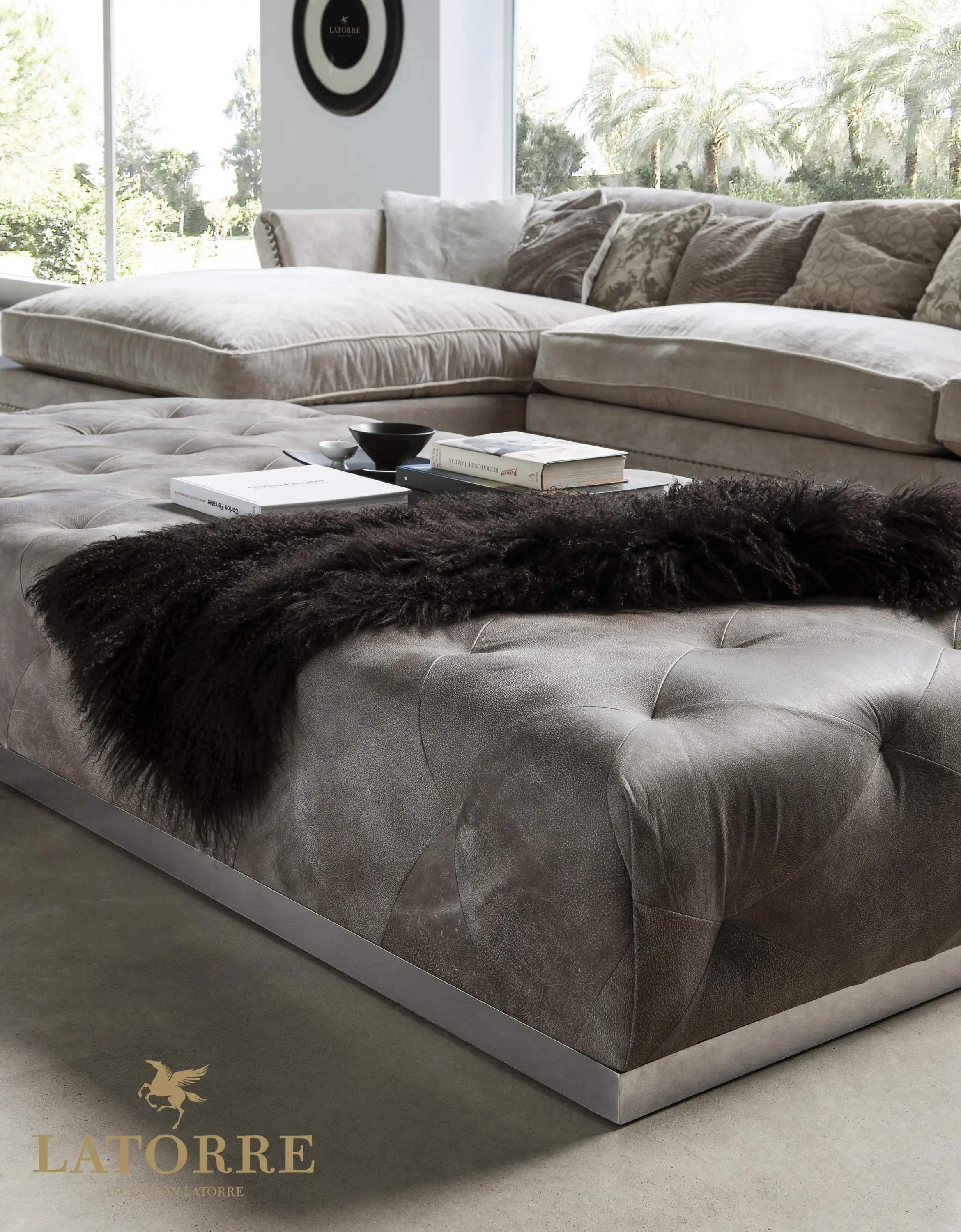 Ascensión Latorre - Statfford Coffee Table
