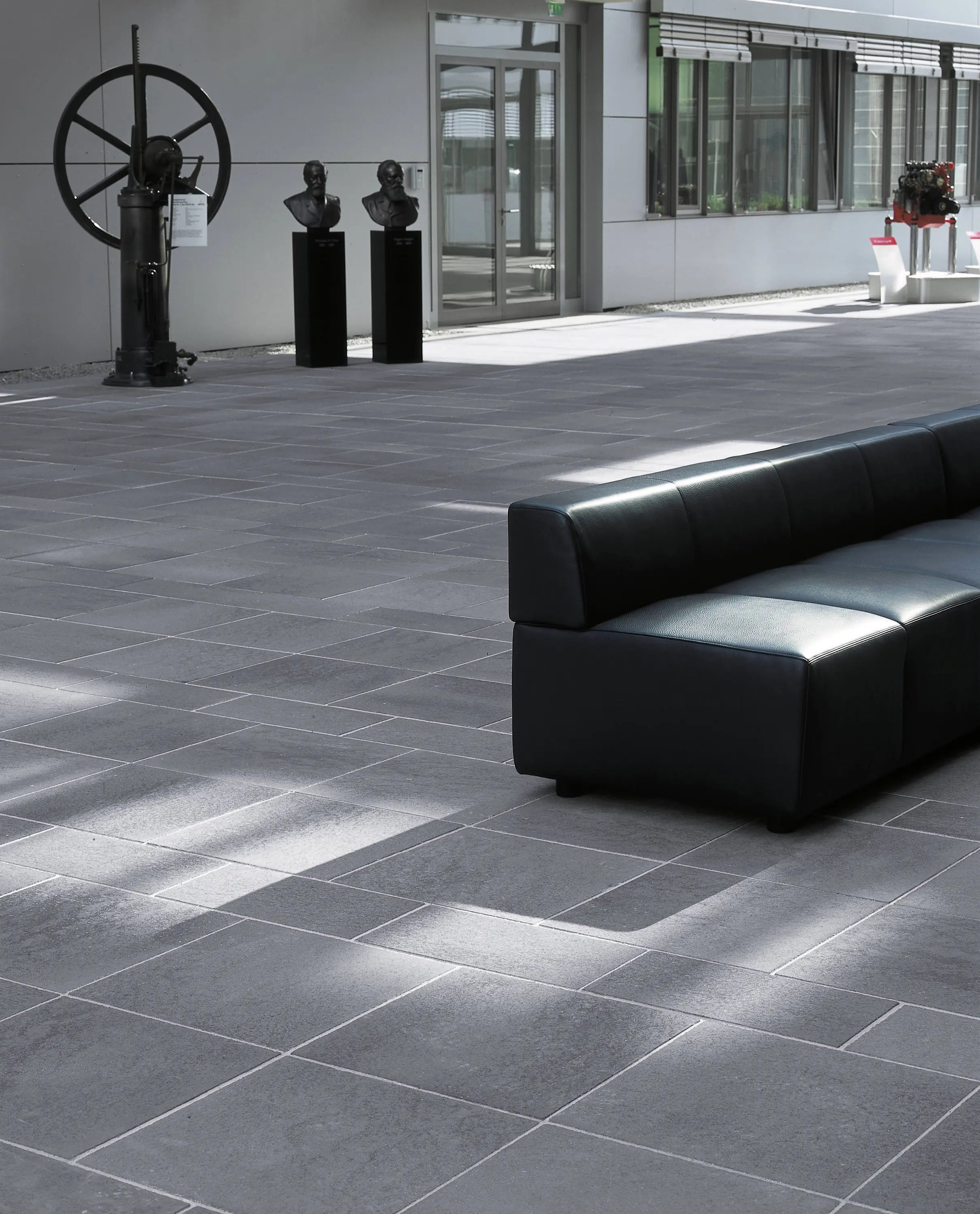 Metten - Umbriano Anthraciet white grained