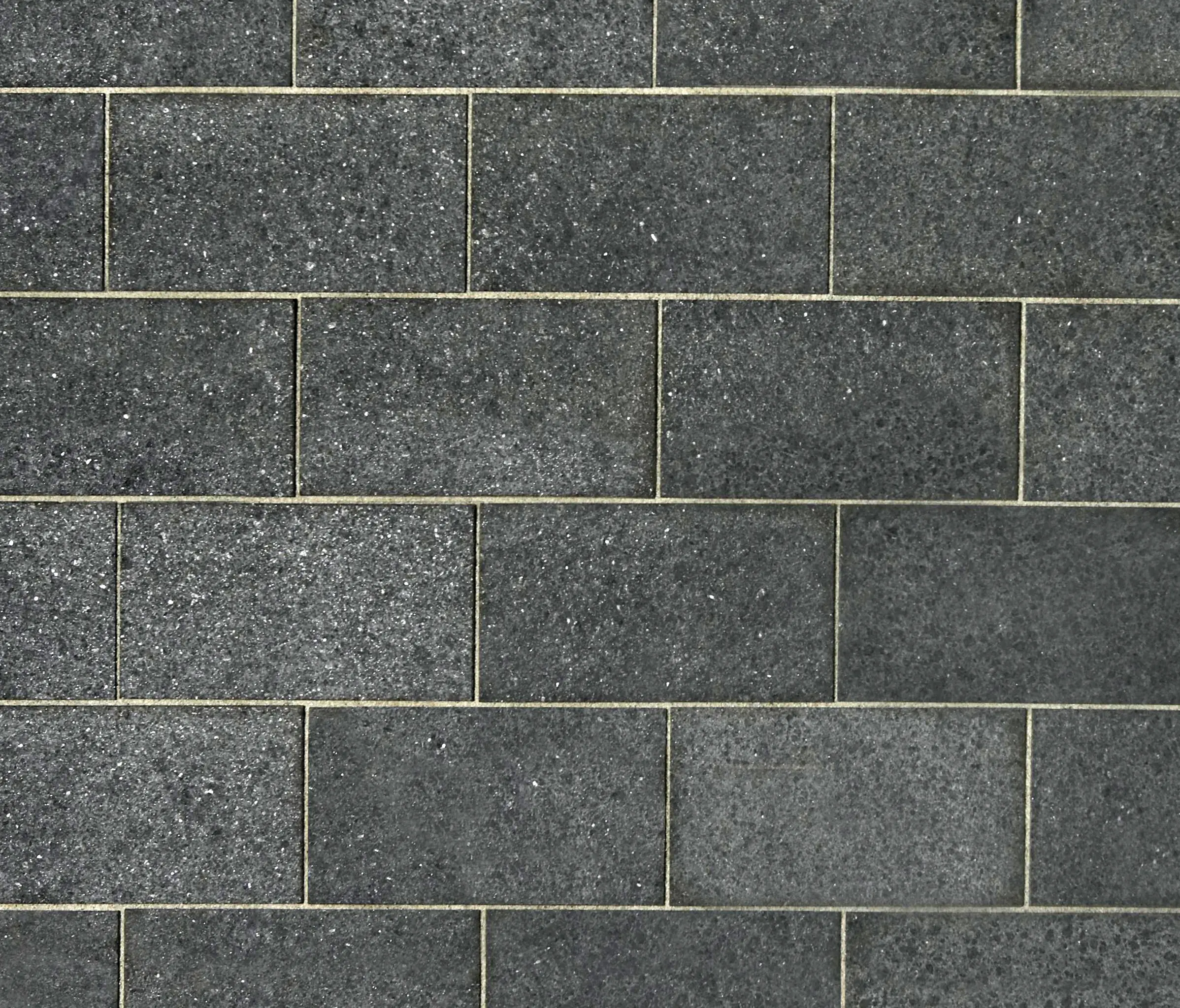 Metten - Basalt schwarz, geflammt