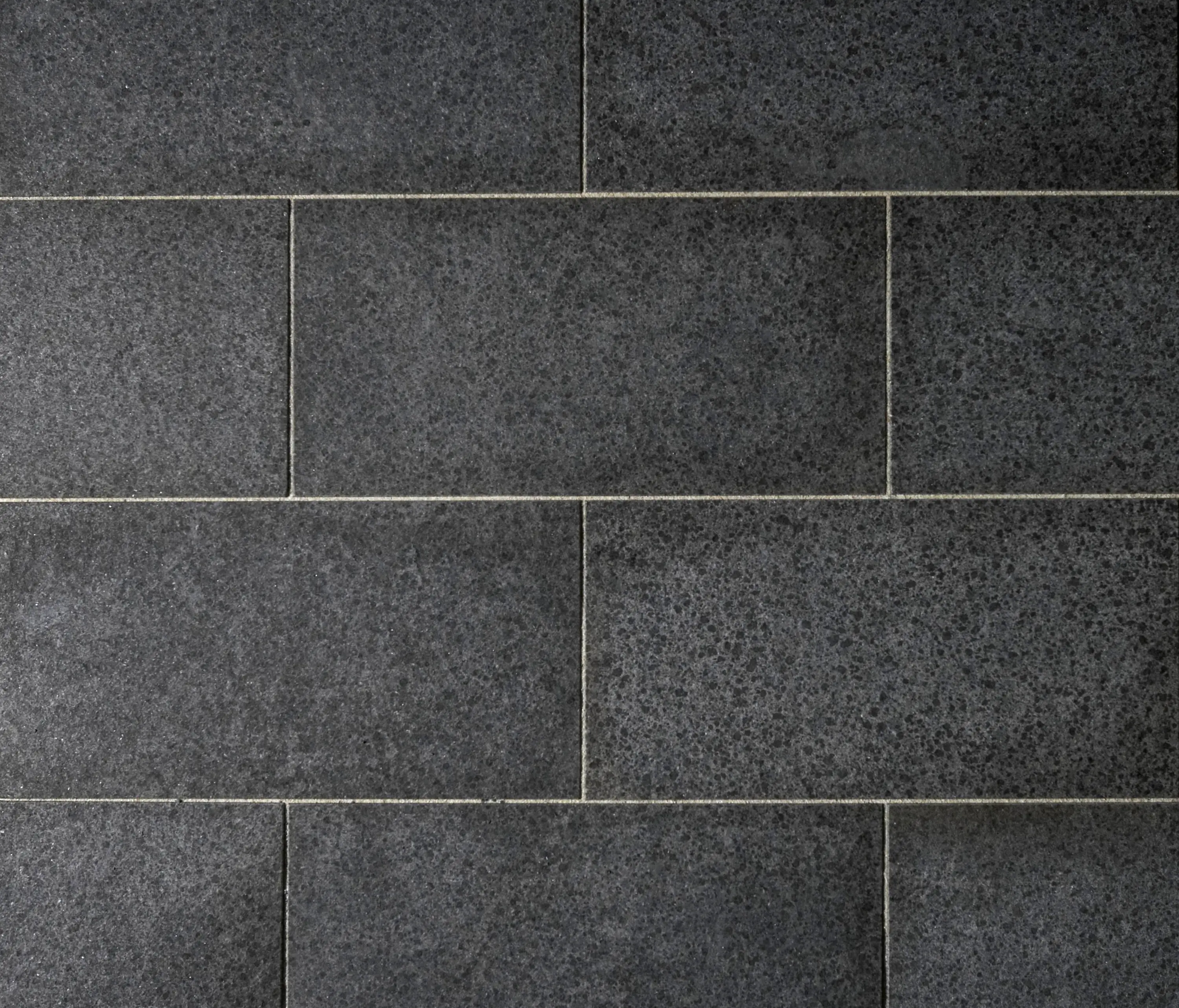 Metten - Basalt schwarz Platten, geflammt