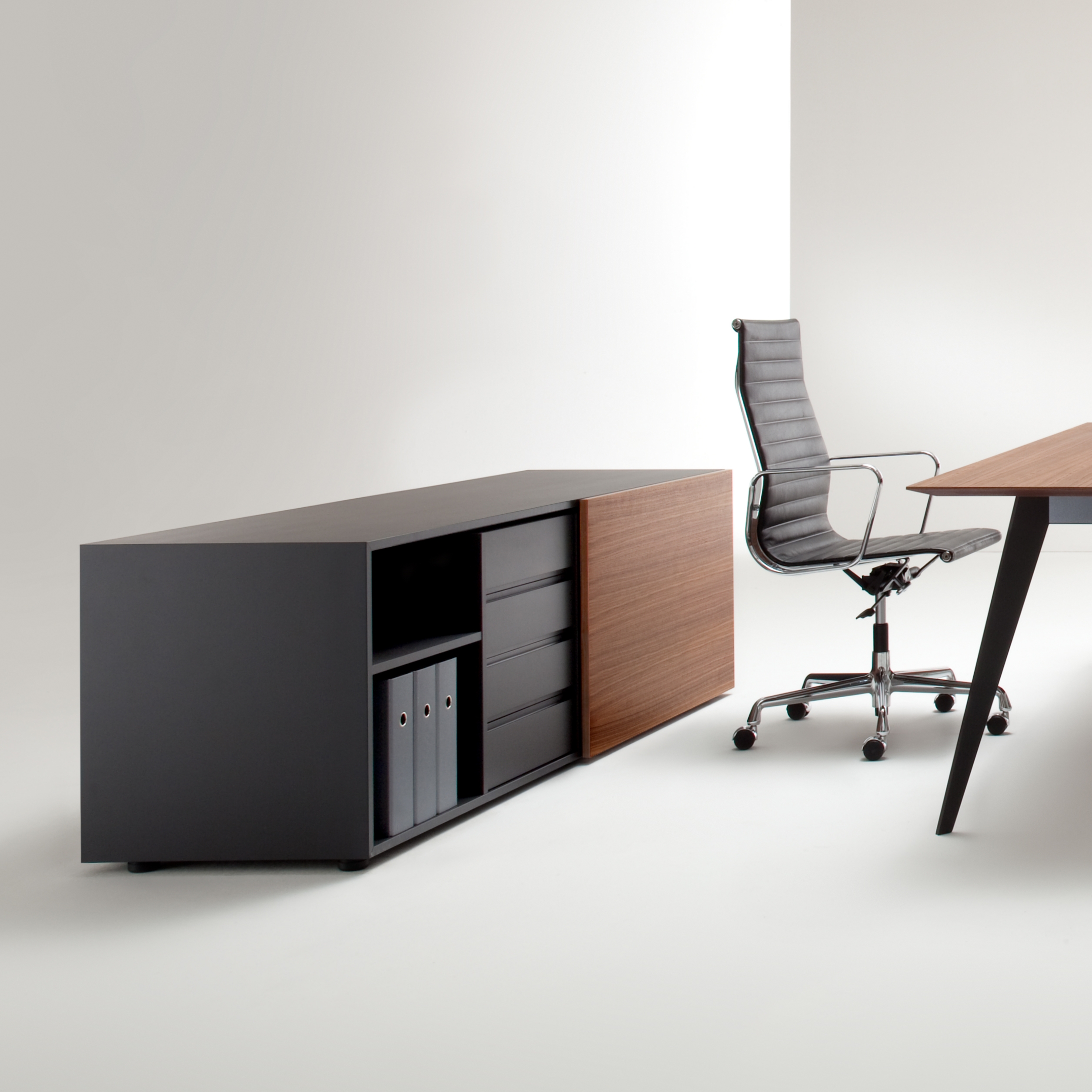 Display product LinieM from manufacturer Müller Manufaktur