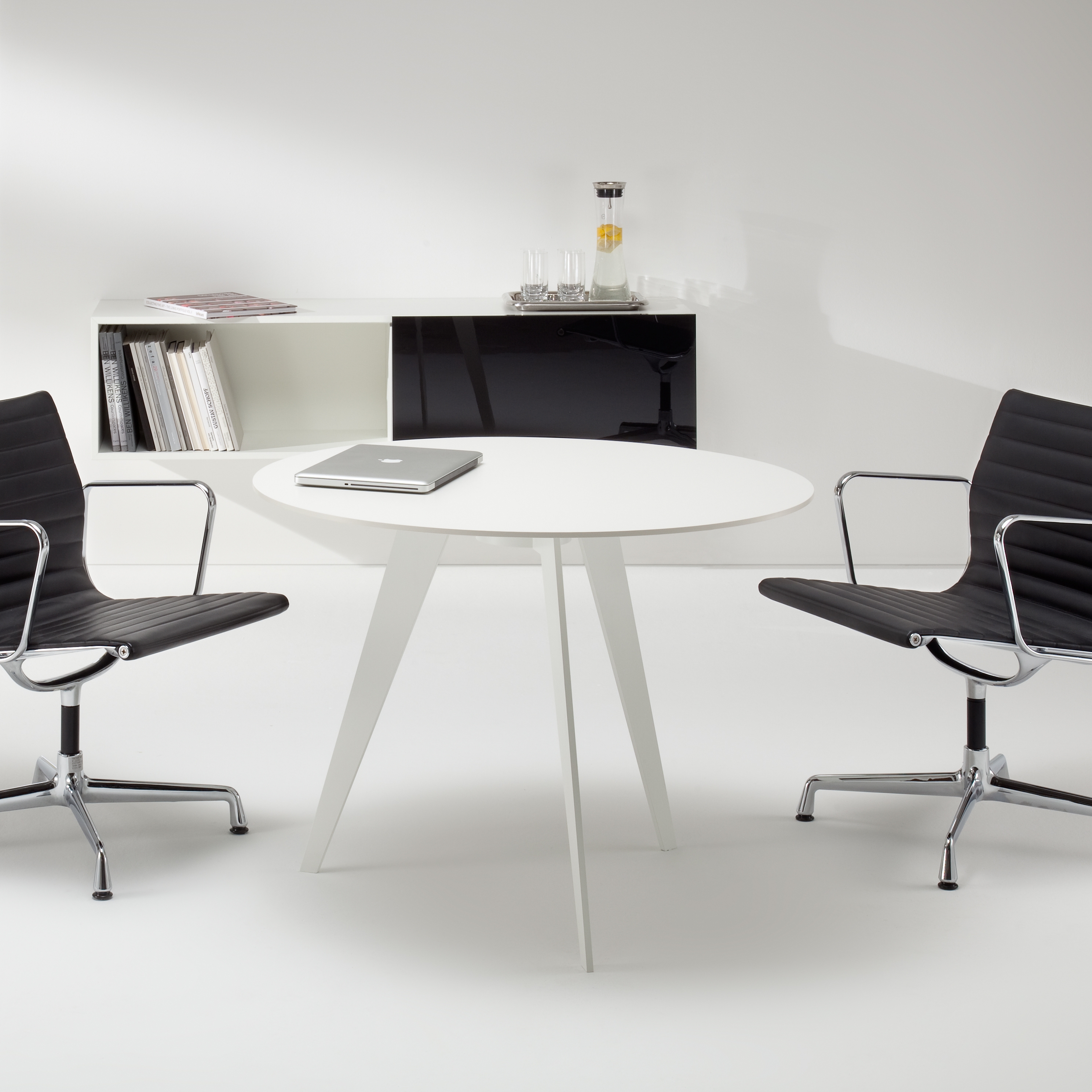 Display product LinieM from manufacturer Müller Manufaktur