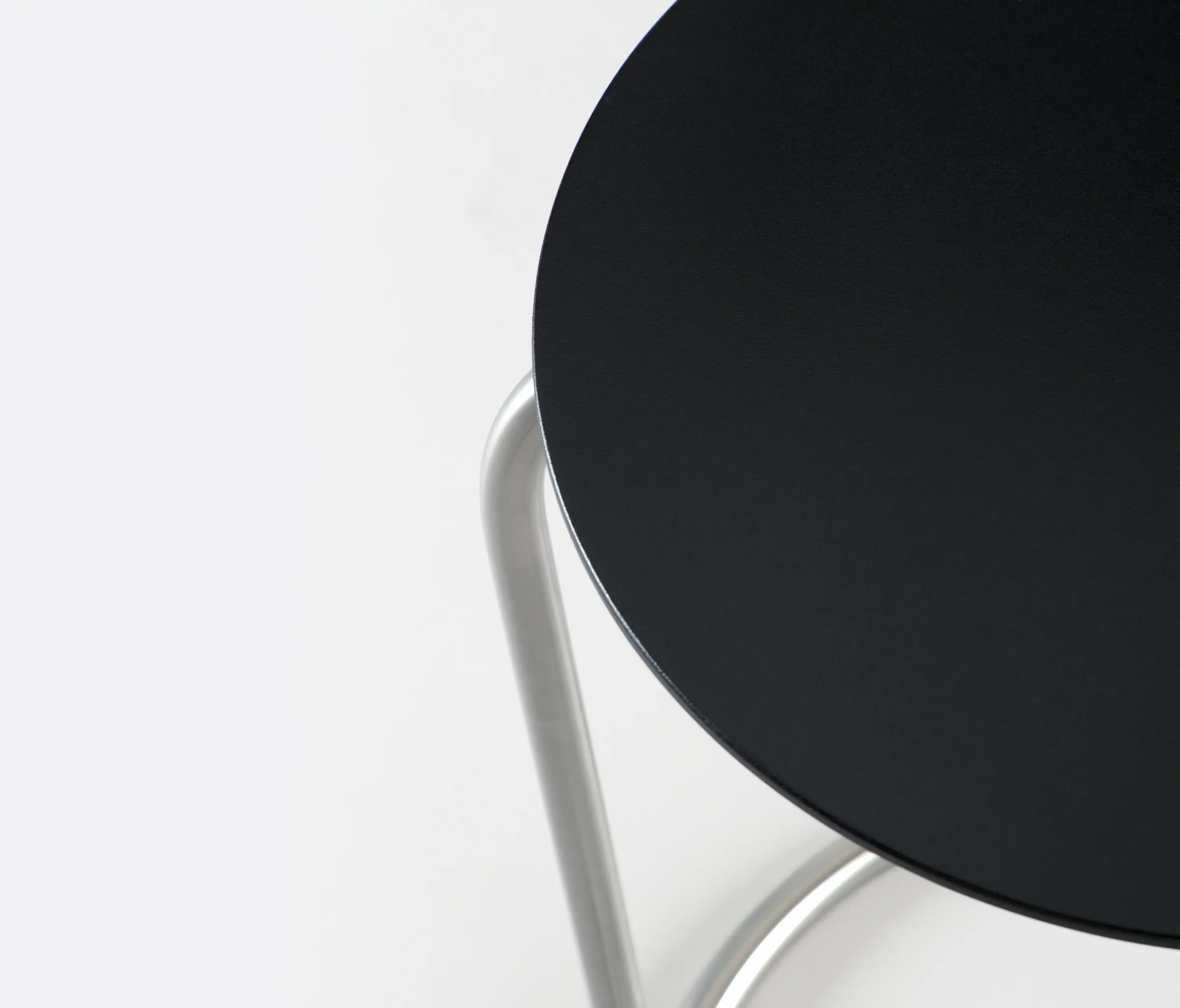 LÖFFLER - HOLZER-Satztisch