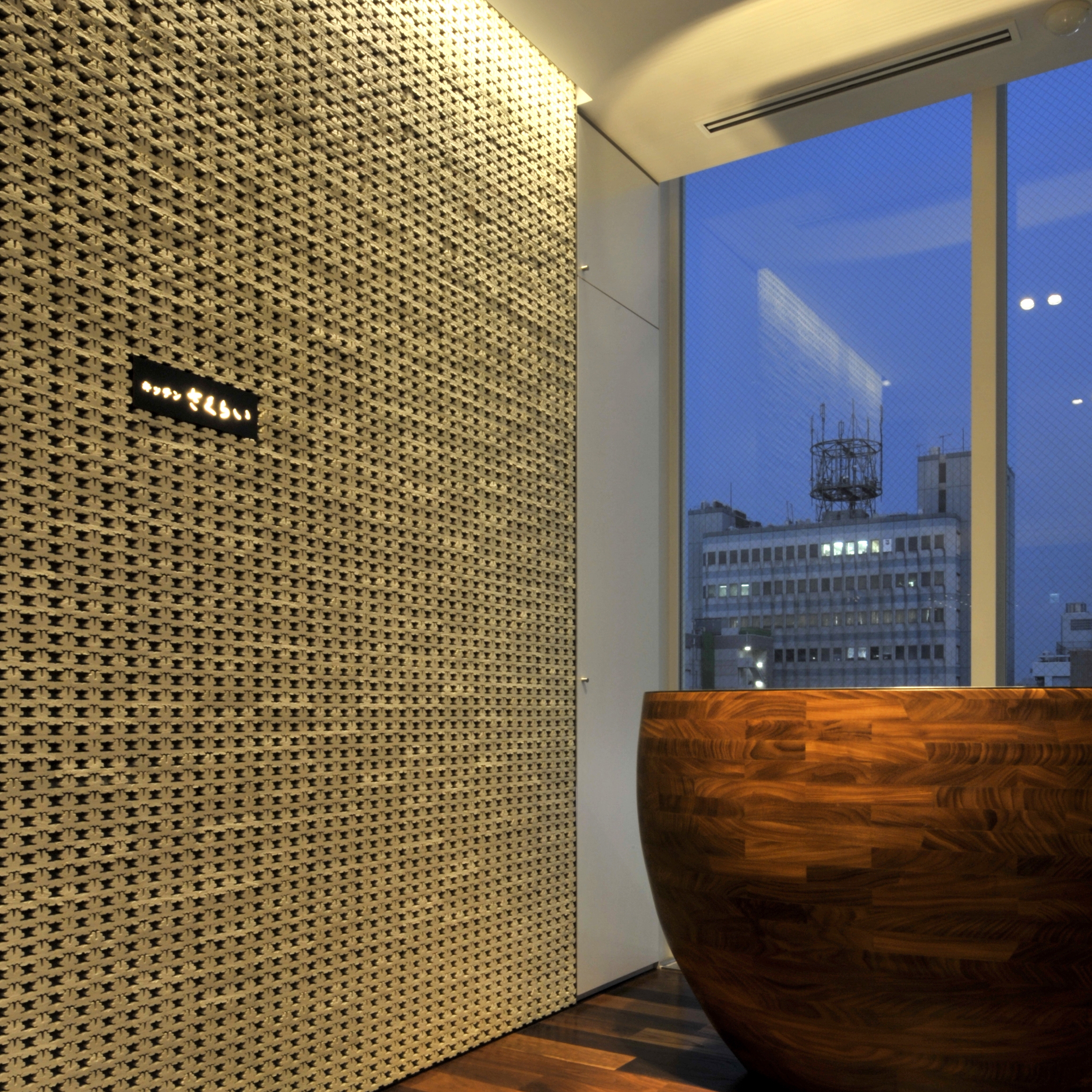 Mostra il prodotto Porous model 1 wall in-situ del produttore Kenzan