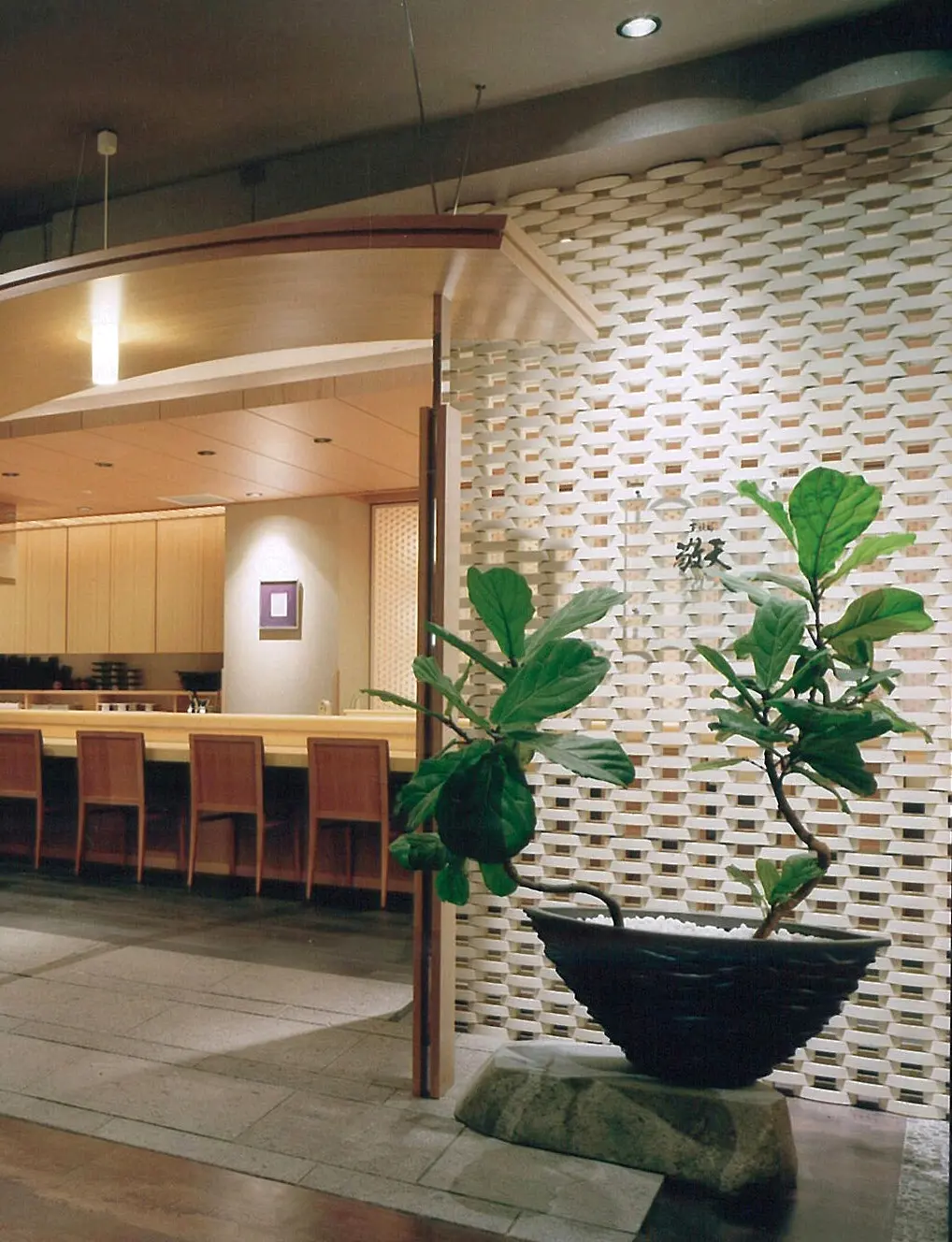 Kenzan - Ceramic screen in-situ