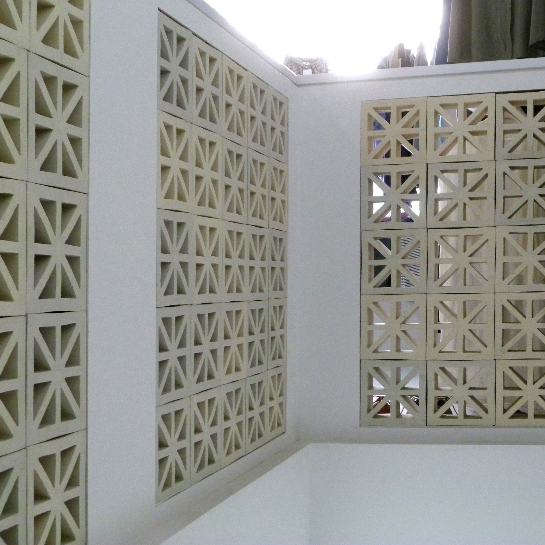 Porous block 200 in-situ
